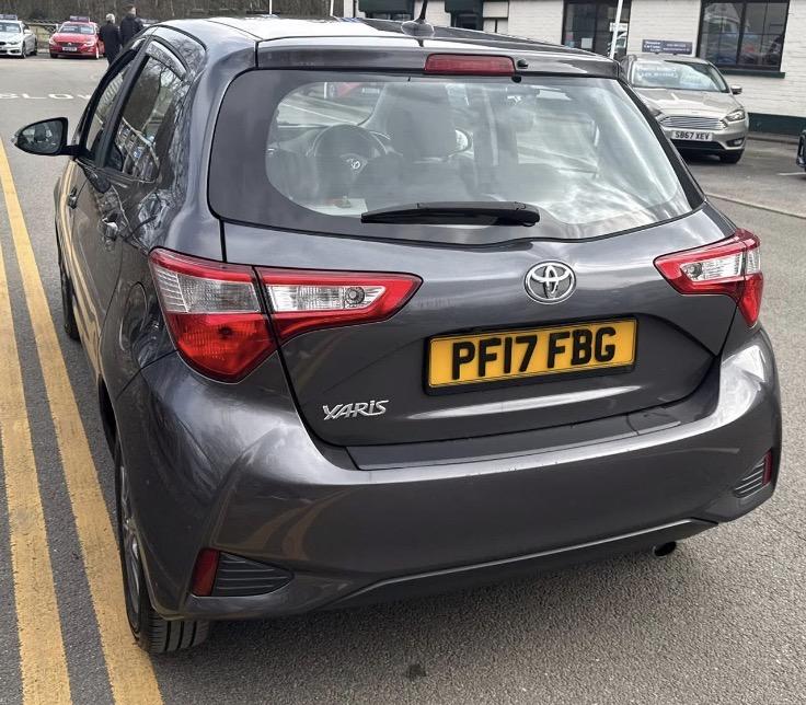 Toyota Yaris 1.5 VVT-i Icon Hatchback 5dr Petrol Manual Euro 6 (111 ps)