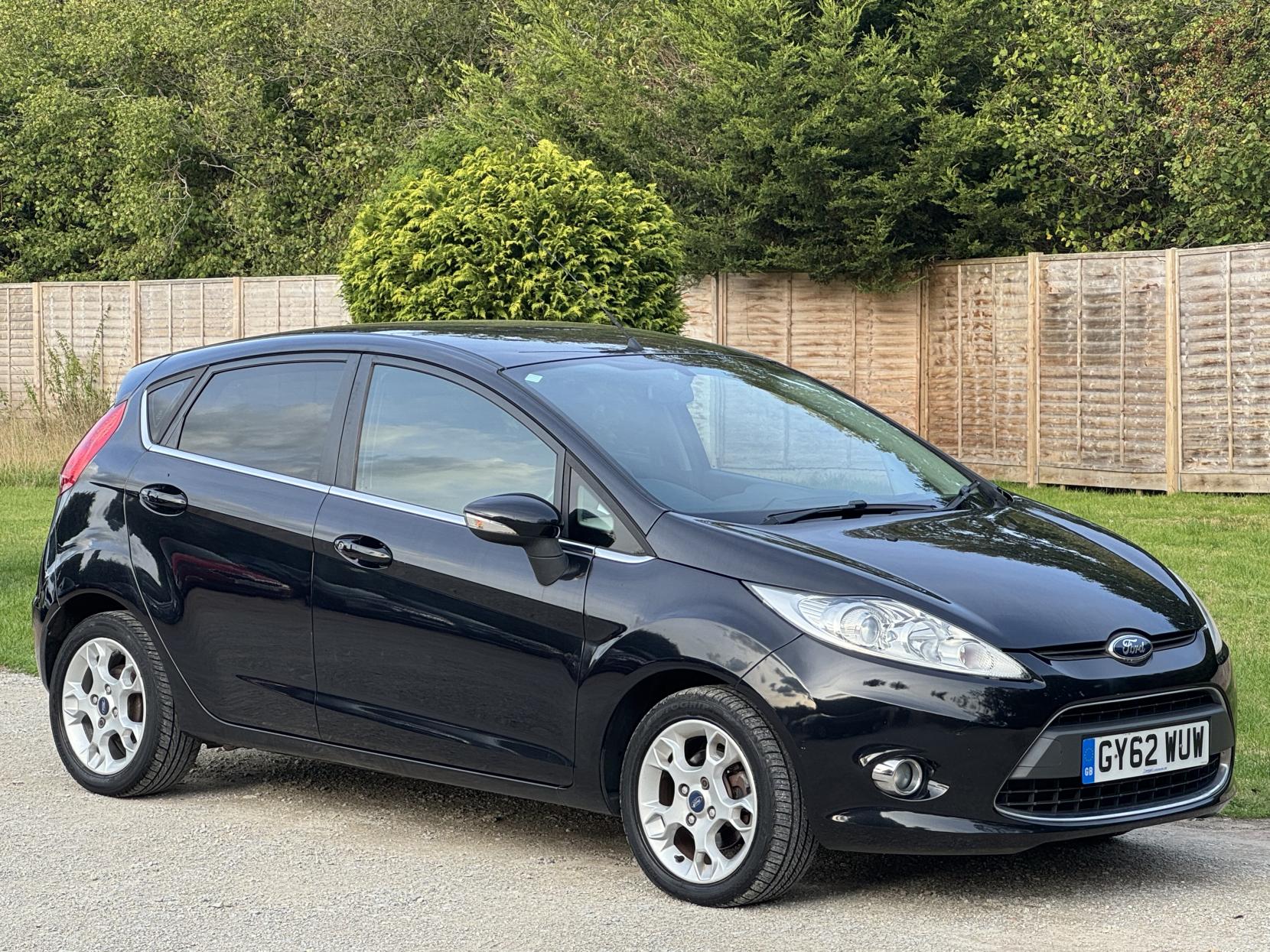 Ford Fiesta 1.25 Zetec Hatchback 5dr Petrol Manual Euro 5 (82 ps)