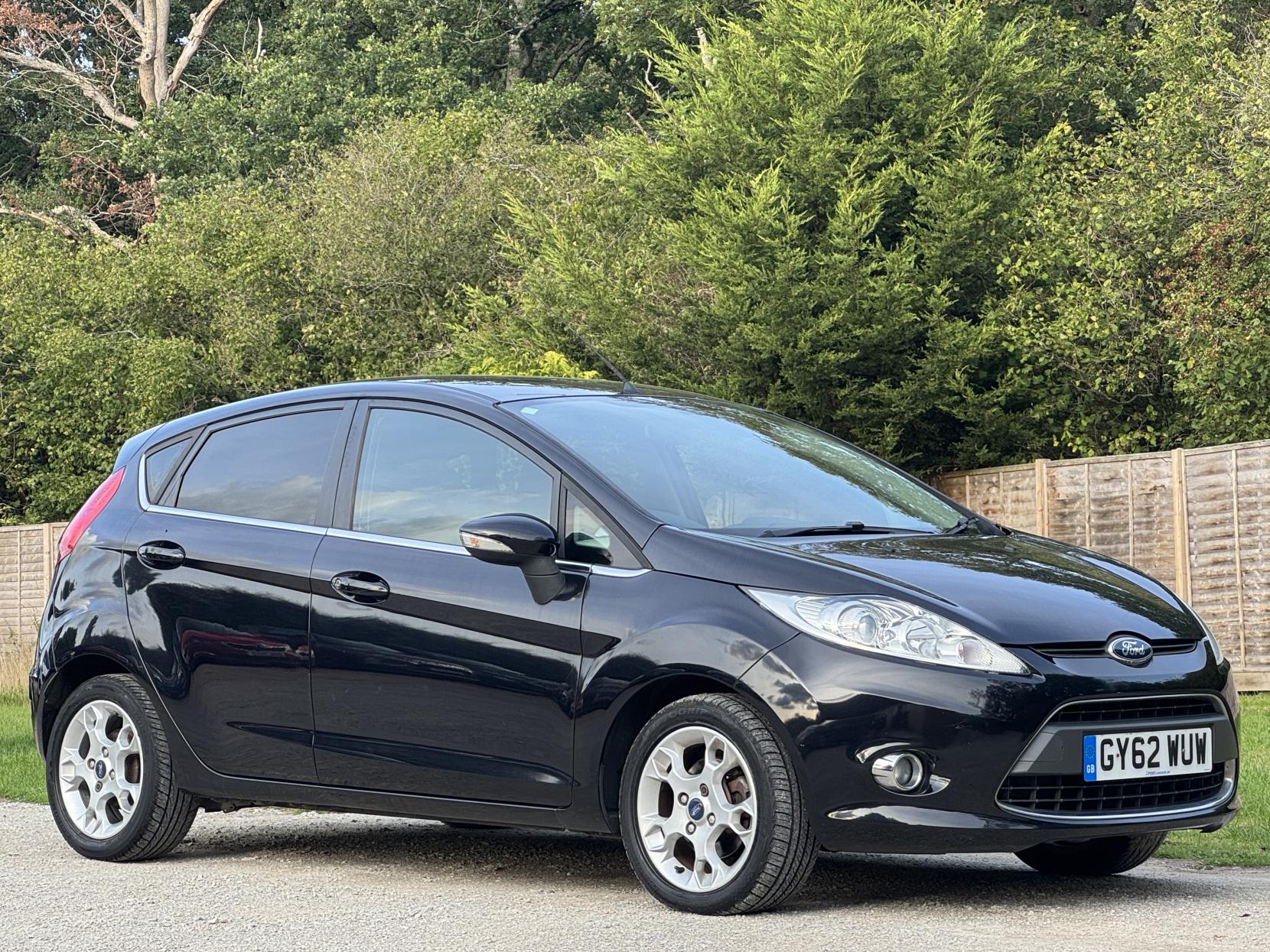 Ford Fiesta 1.25 Zetec Hatchback 5dr Petrol Manual Euro 5 (82 ps)