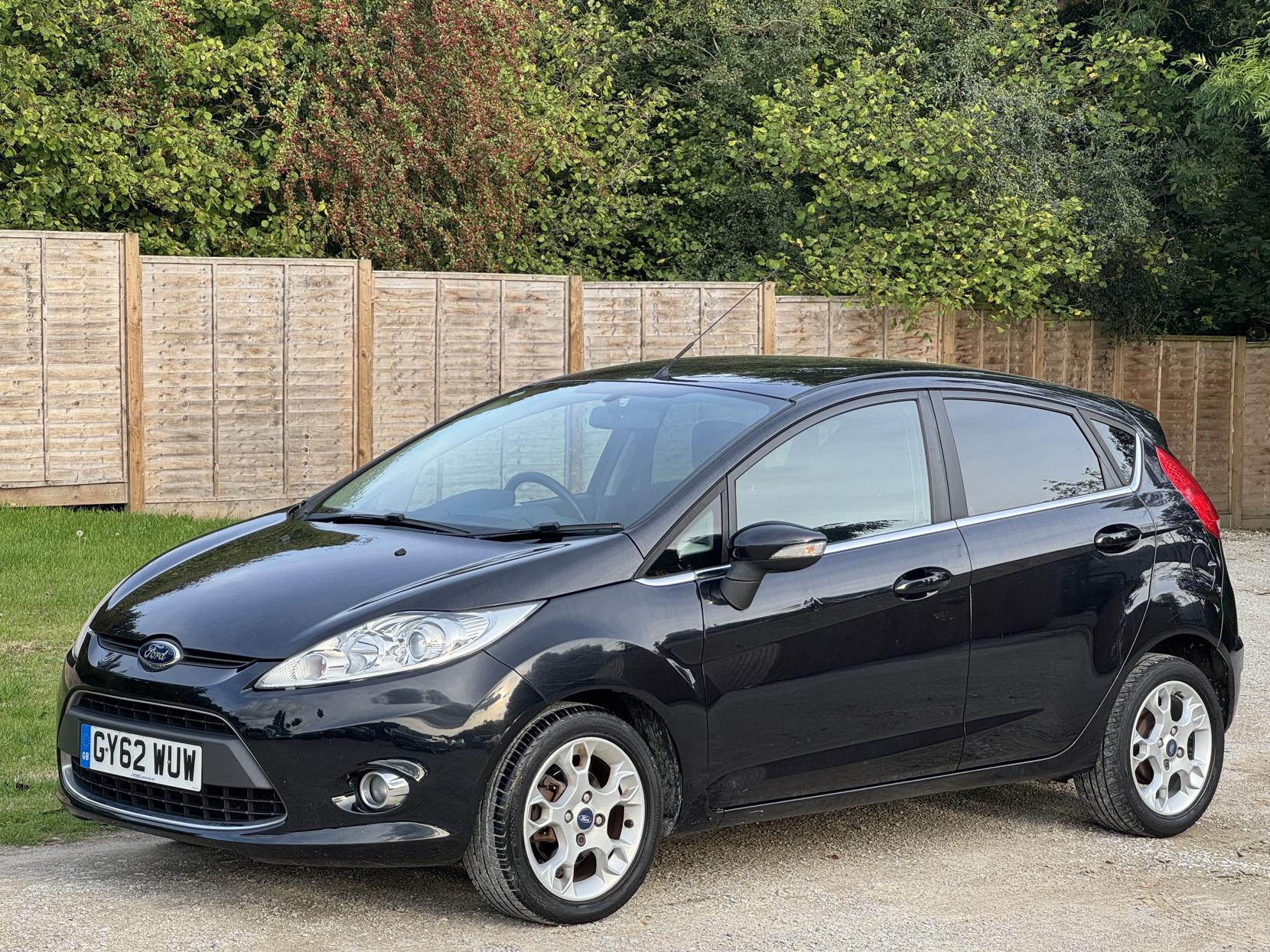 Ford Fiesta 1.25 Zetec Hatchback 5dr Petrol Manual Euro 5 (82 ps)
