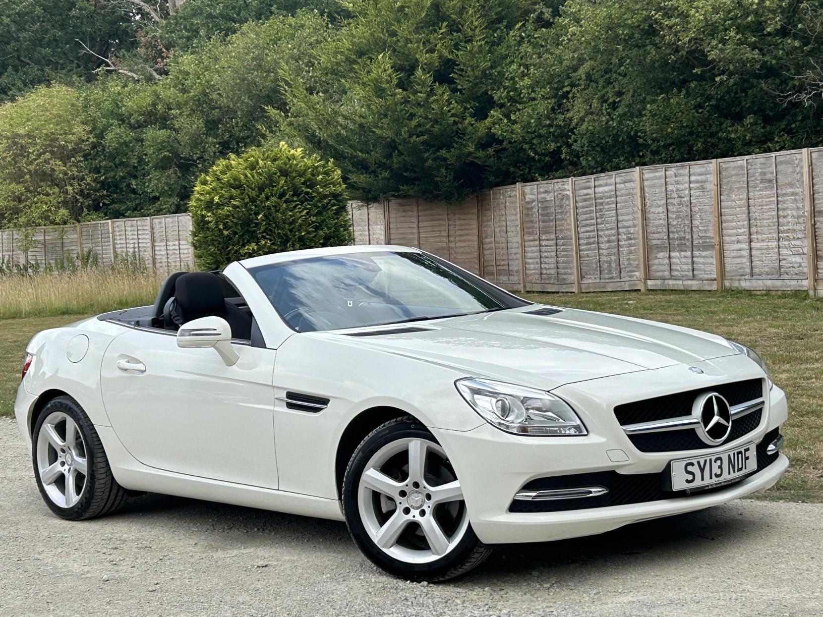 Mercedes-Benz SLK 1.8 SLK200 BlueEfficiency Convertible 2dr Petrol G-Tronic+ Euro 5 (s/s) (184 ps)