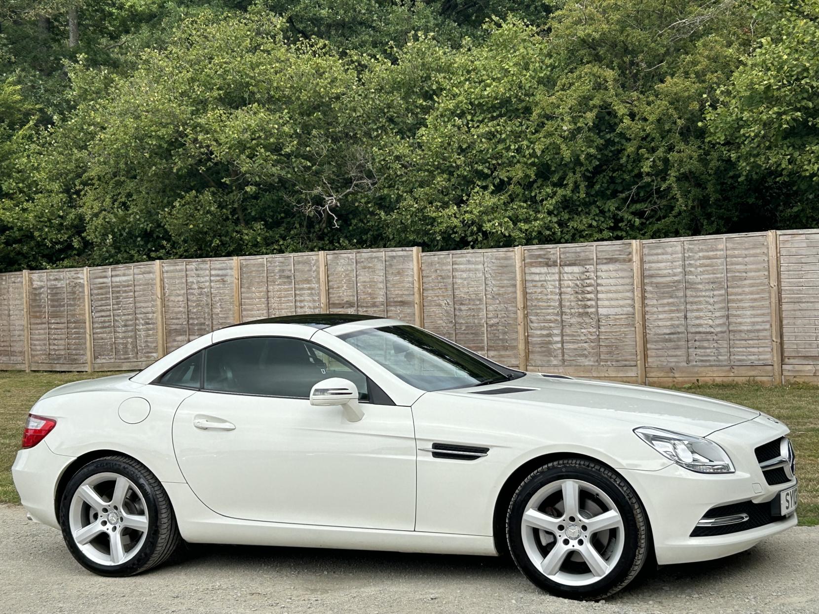 Mercedes-Benz SLK 1.8 SLK200 BlueEfficiency Convertible 2dr Petrol G-Tronic+ Euro 5 (s/s) (184 ps)