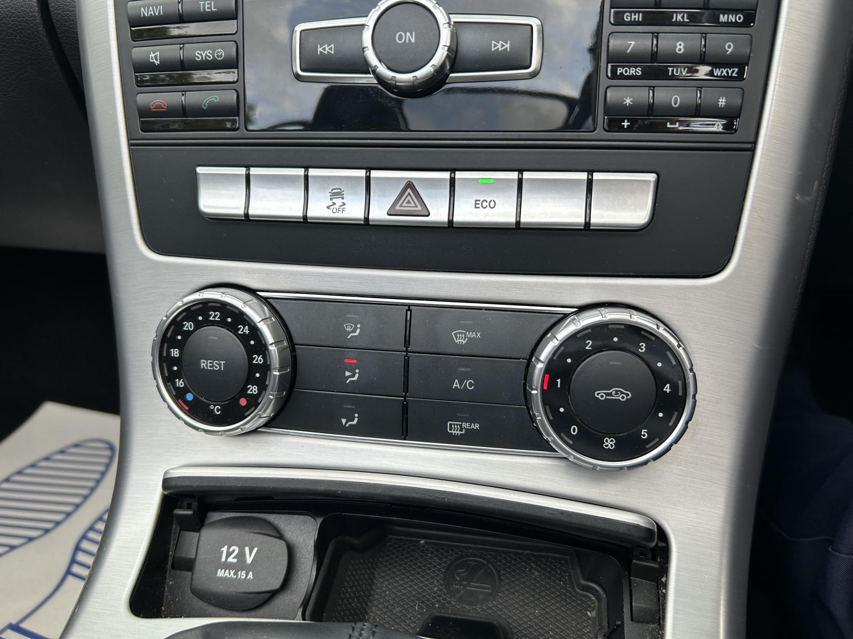 Mercedes-Benz SLK 1.8 SLK200 BlueEfficiency Convertible 2dr Petrol G-Tronic+ Euro 5 (s/s) (184 ps)