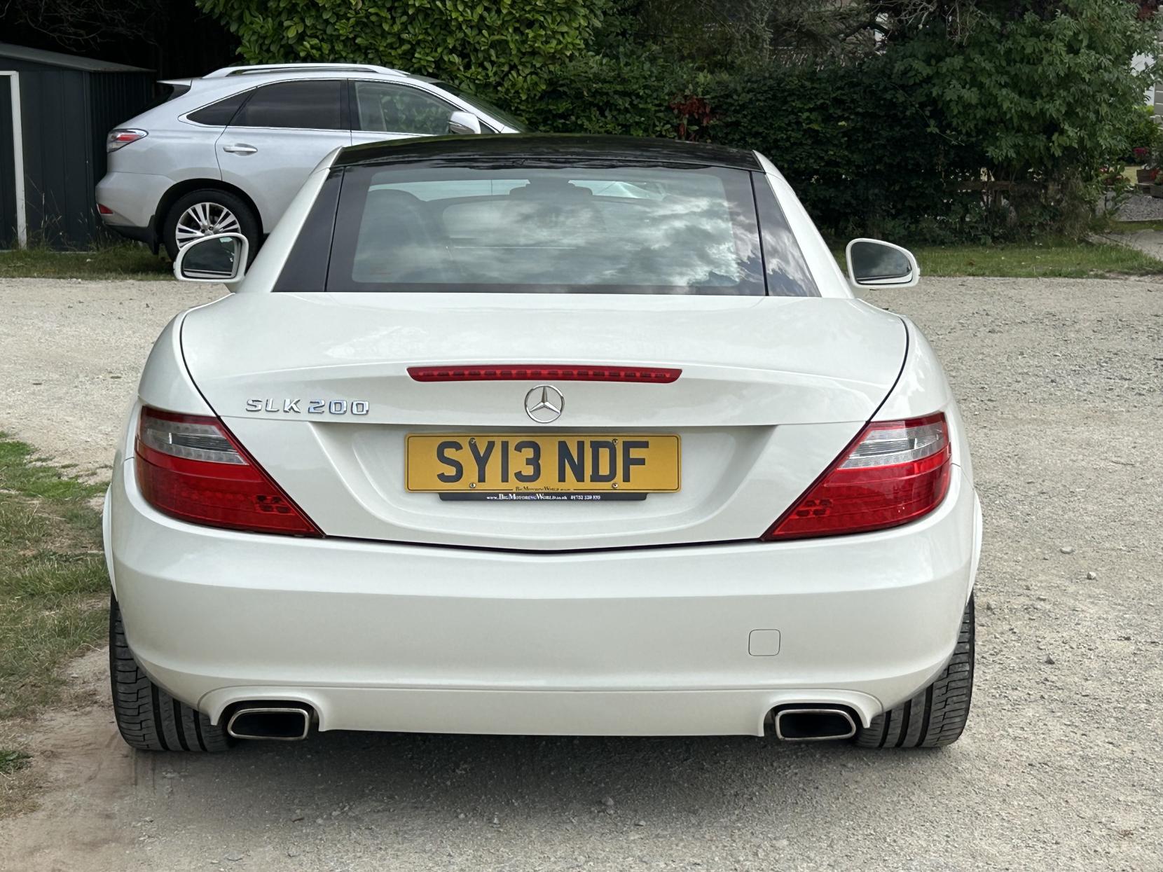 Mercedes-Benz SLK 1.8 SLK200 BlueEfficiency Convertible 2dr Petrol G-Tronic+ Euro 5 (s/s) (184 ps)