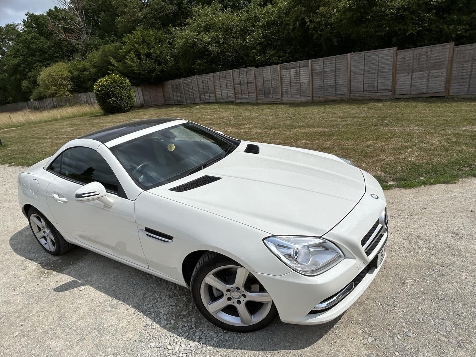 Mercedes-Benz SLK 1.8 SLK200 BlueEfficiency Convertible 2dr Petrol G-Tronic+ Euro 5 (s/s) (184 ps)