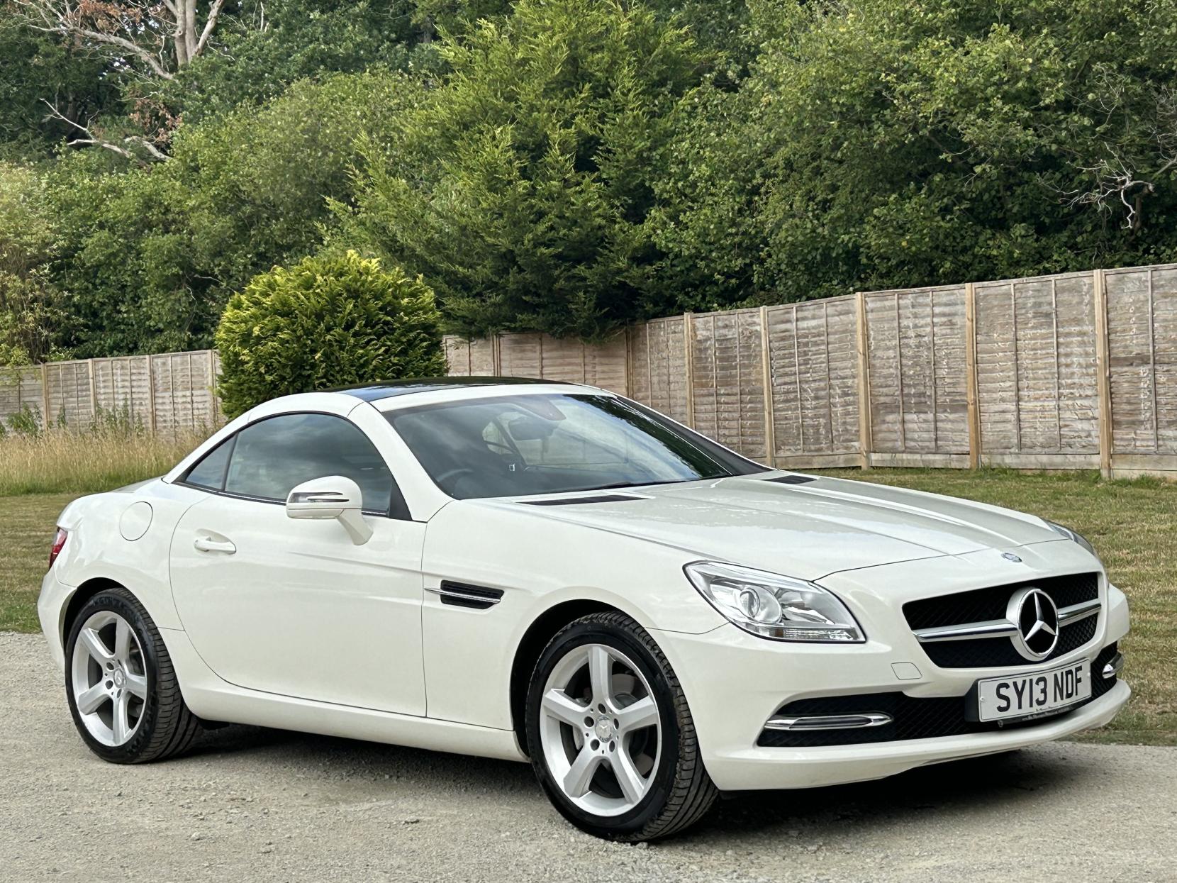 Mercedes-Benz SLK 1.8 SLK200 BlueEfficiency Convertible 2dr Petrol G-Tronic+ Euro 5 (s/s) (184 ps)