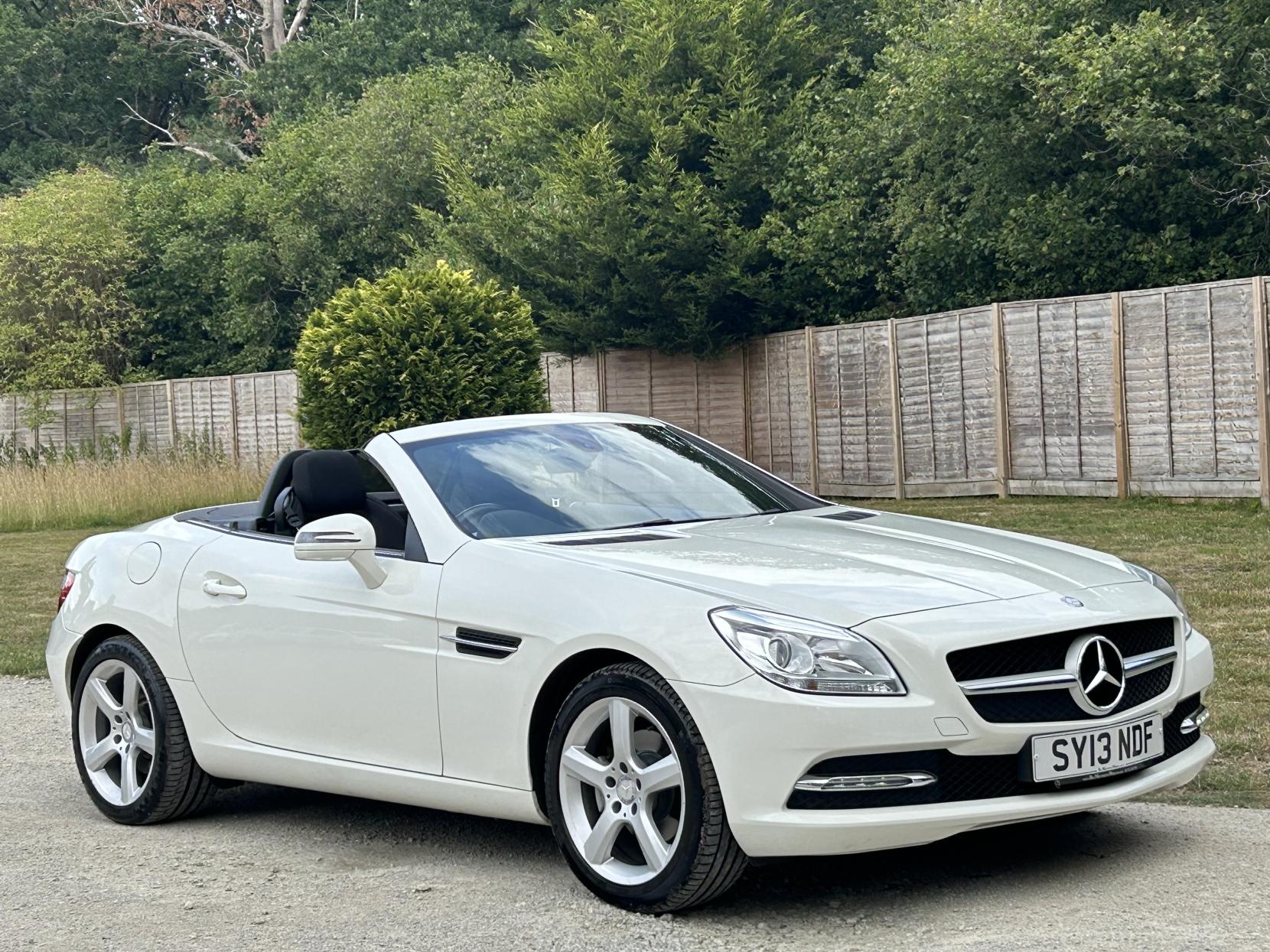 Mercedes-Benz SLK 1.8 SLK200 BlueEfficiency Convertible 2dr Petrol G-Tronic+ Euro 5 (s/s) (184 ps)