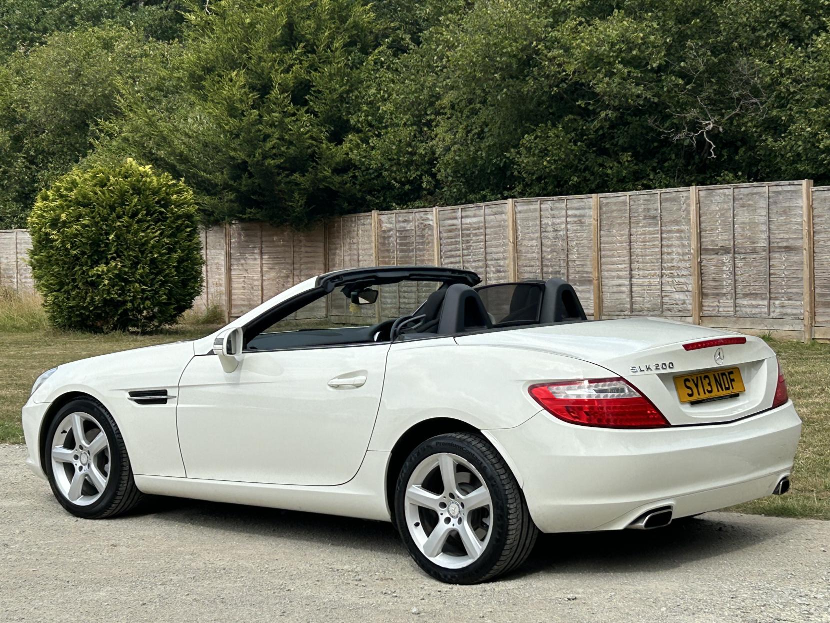 Mercedes-Benz SLK 1.8 SLK200 BlueEfficiency Convertible 2dr Petrol G-Tronic+ Euro 5 (s/s) (184 ps)