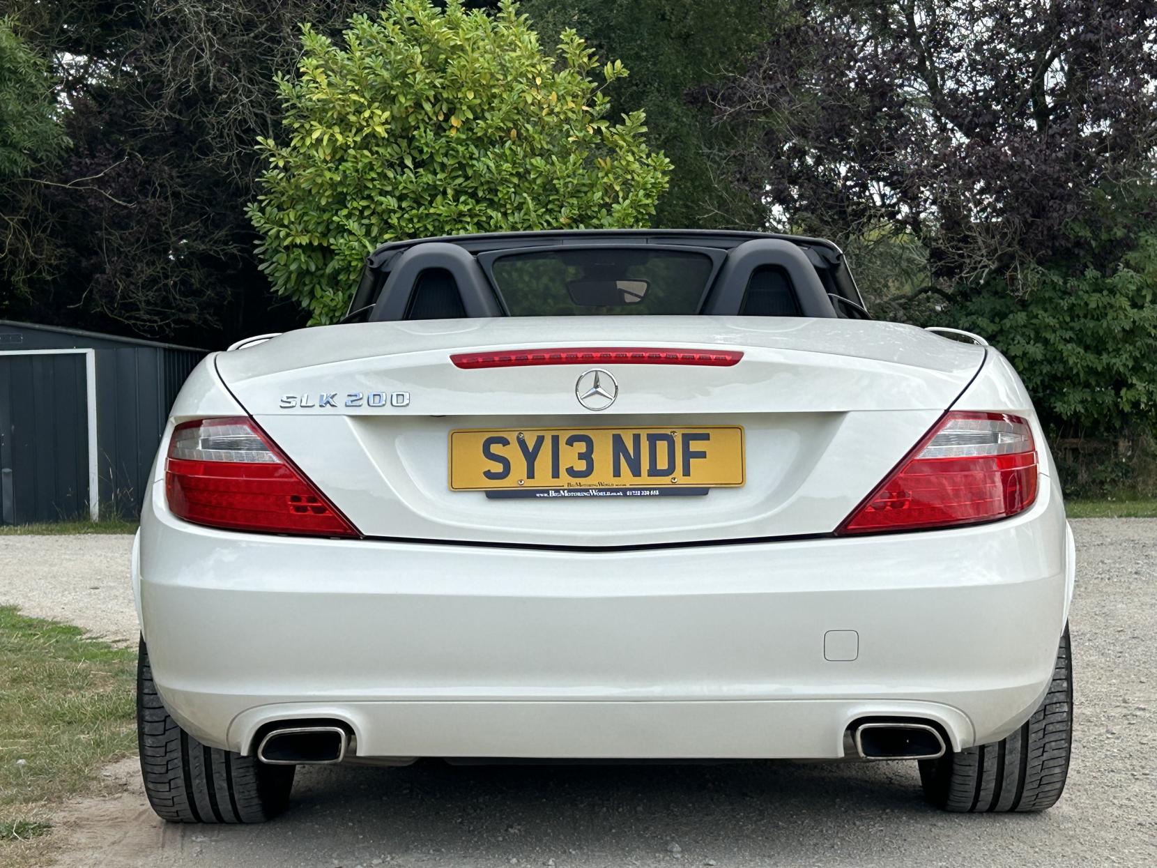 Mercedes-Benz SLK 1.8 SLK200 BlueEfficiency Convertible 2dr Petrol G-Tronic+ Euro 5 (s/s) (184 ps)