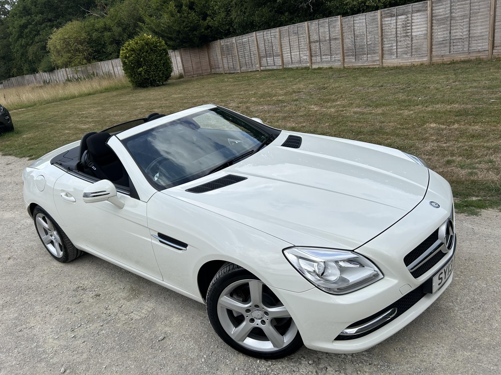 Mercedes-Benz SLK 1.8 SLK200 BlueEfficiency Convertible 2dr Petrol G-Tronic+ Euro 5 (s/s) (184 ps)
