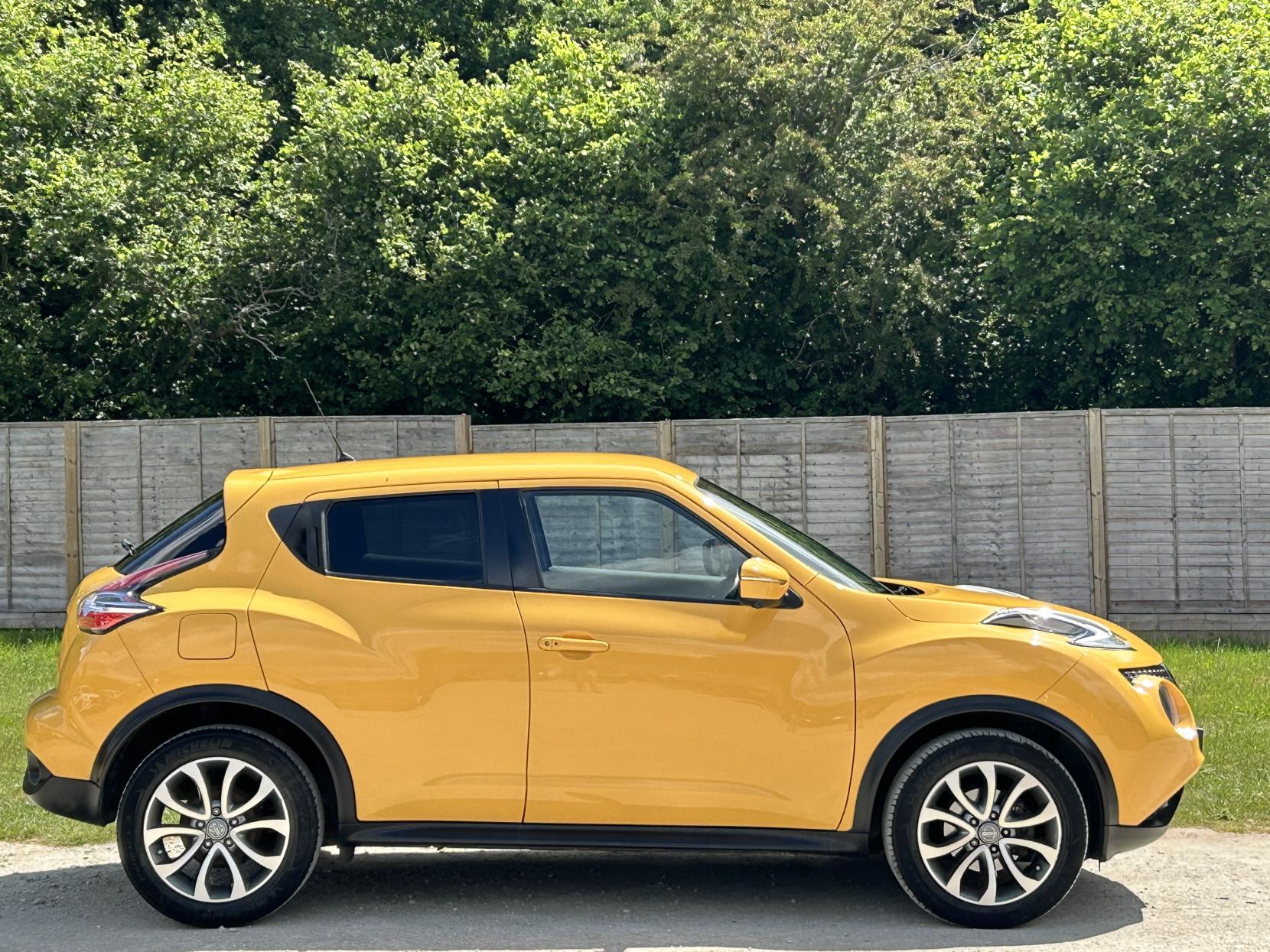 Nissan Juke 1.2 DIG-T Tekna SUV 5dr Petrol Manual Euro 6 (s/s) (115 ps)