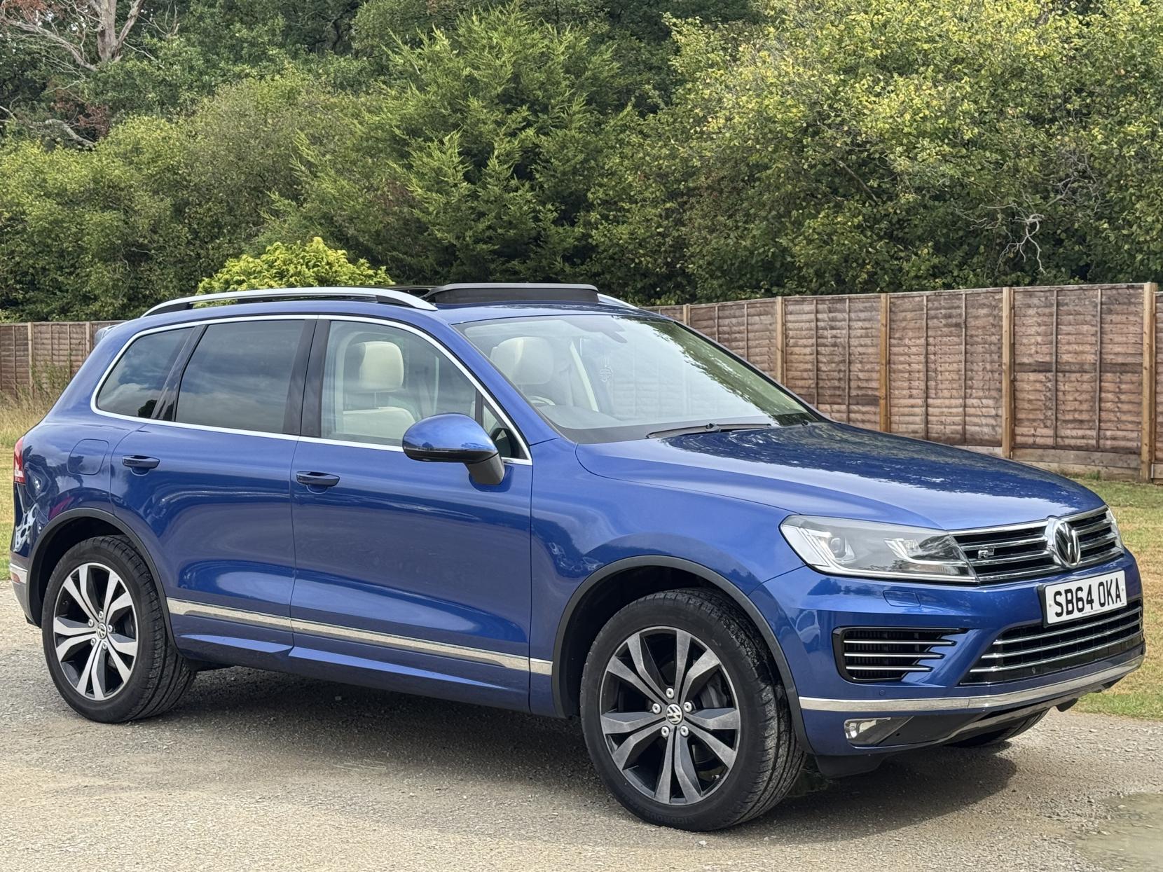 Volkswagen Touareg 3.0 TDI V6 BlueMotion Tech R-Line SUV 5dr Diesel Tiptronic 4WD Euro 6 (s/s) (262 ps)