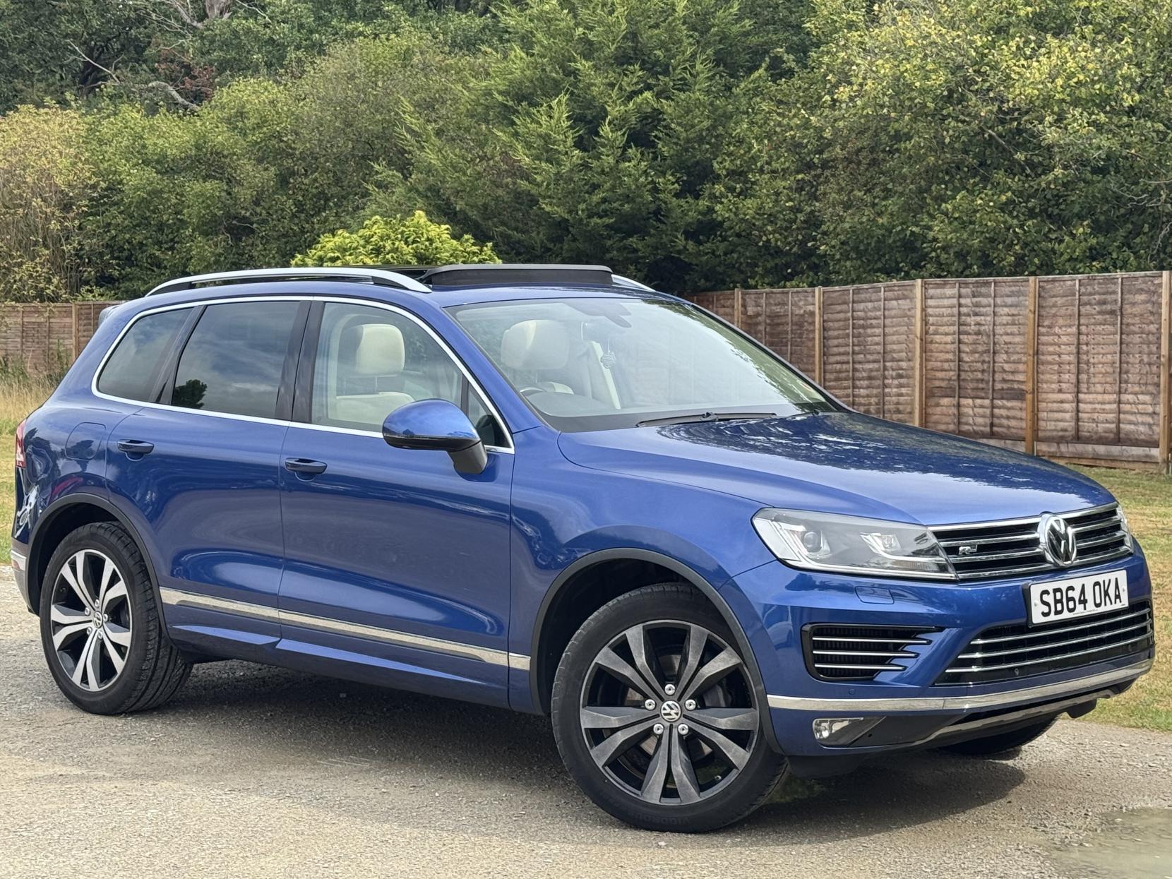 Volkswagen Touareg 3.0 TDI V6 BlueMotion Tech R-Line SUV 5dr Diesel Tiptronic 4WD Euro 6 (s/s) (262 ps)