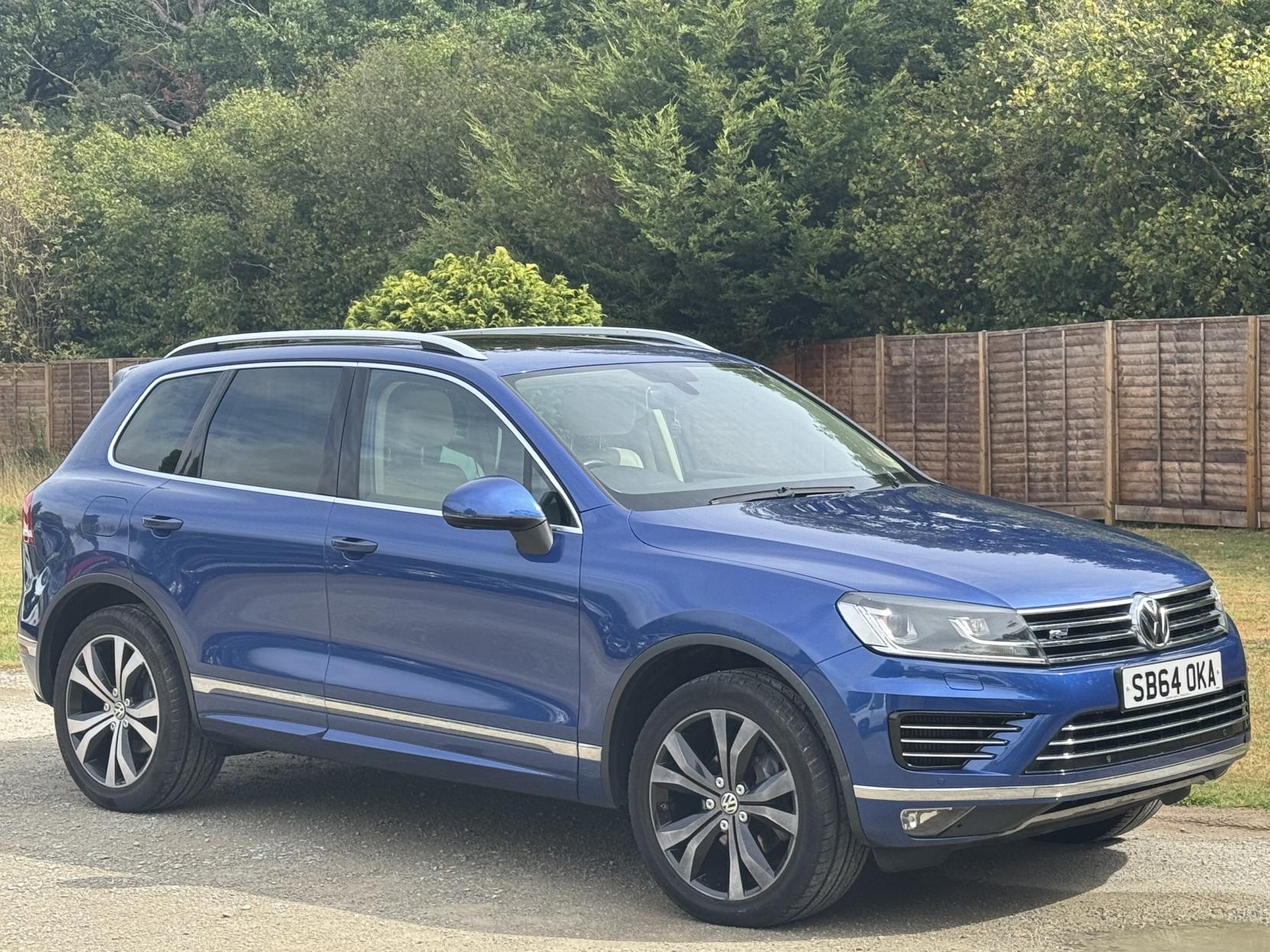 Volkswagen Touareg 3.0 TDI V6 BlueMotion Tech R-Line SUV 5dr Diesel Tiptronic 4WD Euro 6 (s/s) (262 ps)