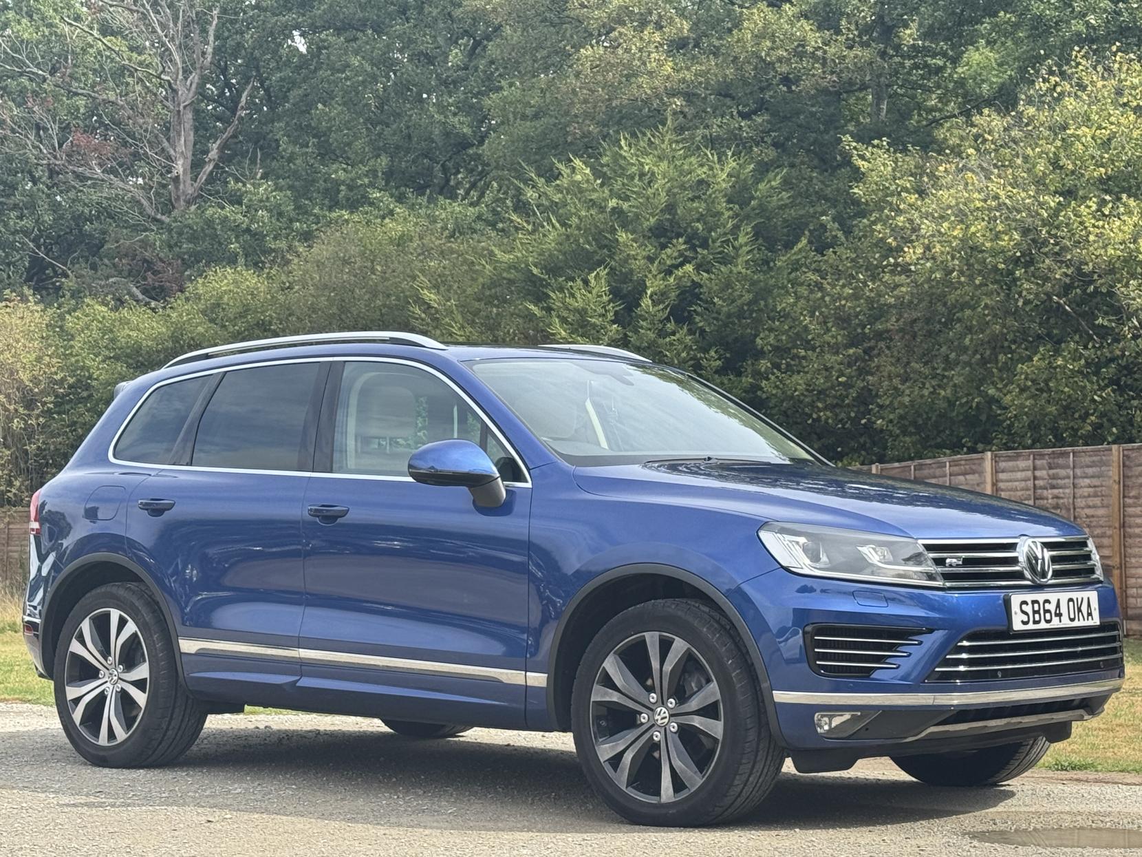 Volkswagen Touareg 3.0 TDI V6 BlueMotion Tech R-Line SUV 5dr Diesel Tiptronic 4WD Euro 6 (s/s) (262 ps)