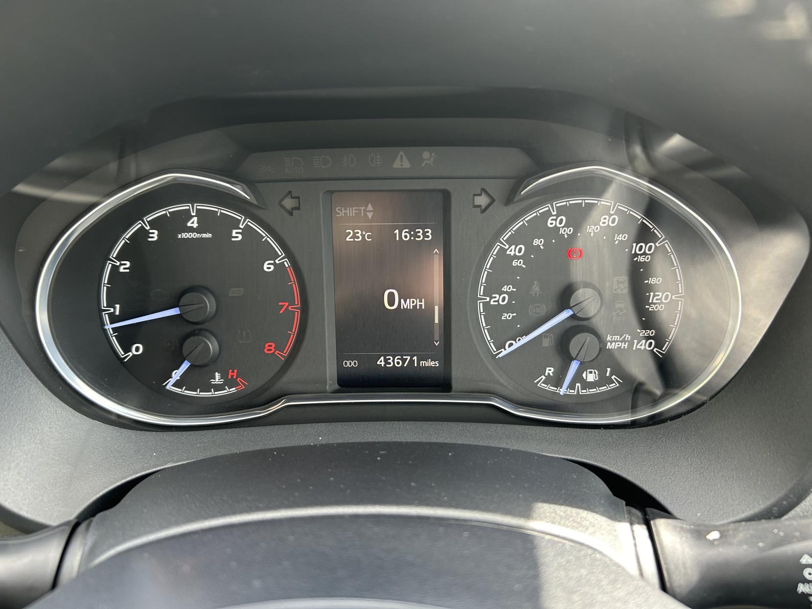 Toyota Yaris 1.5 VVT-i Icon Tech Hatchback 5dr Petrol Manual Euro 6 (111 ps)