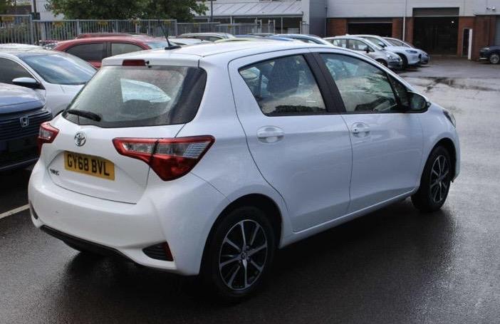 Toyota Yaris 1.5 VVT-i Icon Tech Hatchback 5dr Petrol Manual Euro 6 (111 ps)