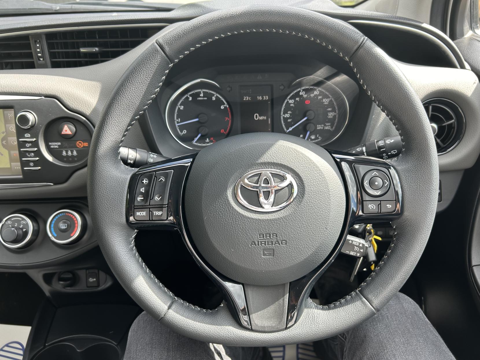 Toyota Yaris 1.5 VVT-i Icon Tech Hatchback 5dr Petrol Manual Euro 6 (111 ps)
