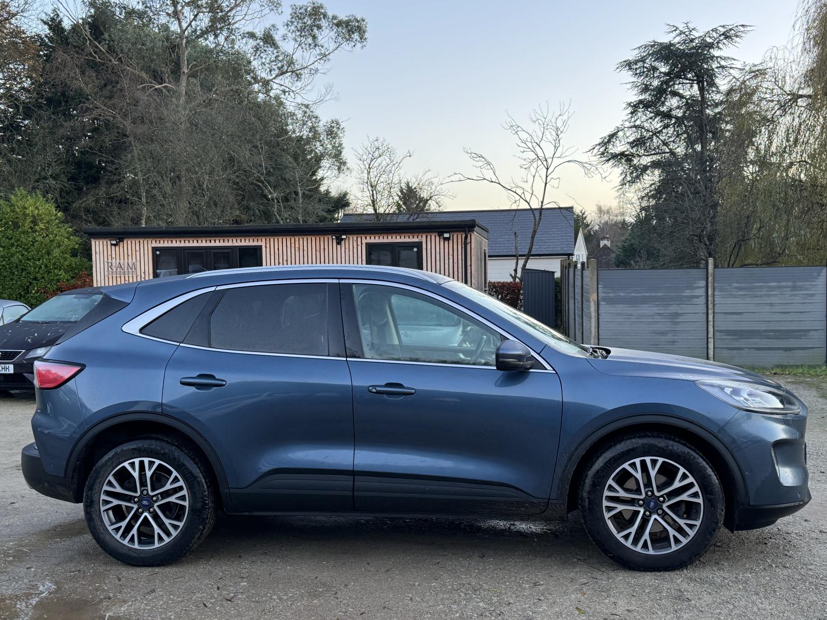 Ford Kuga 1.5 EcoBlue Titanium SUV 5dr Diesel Manual Euro 6 (s/s) (120 ps)