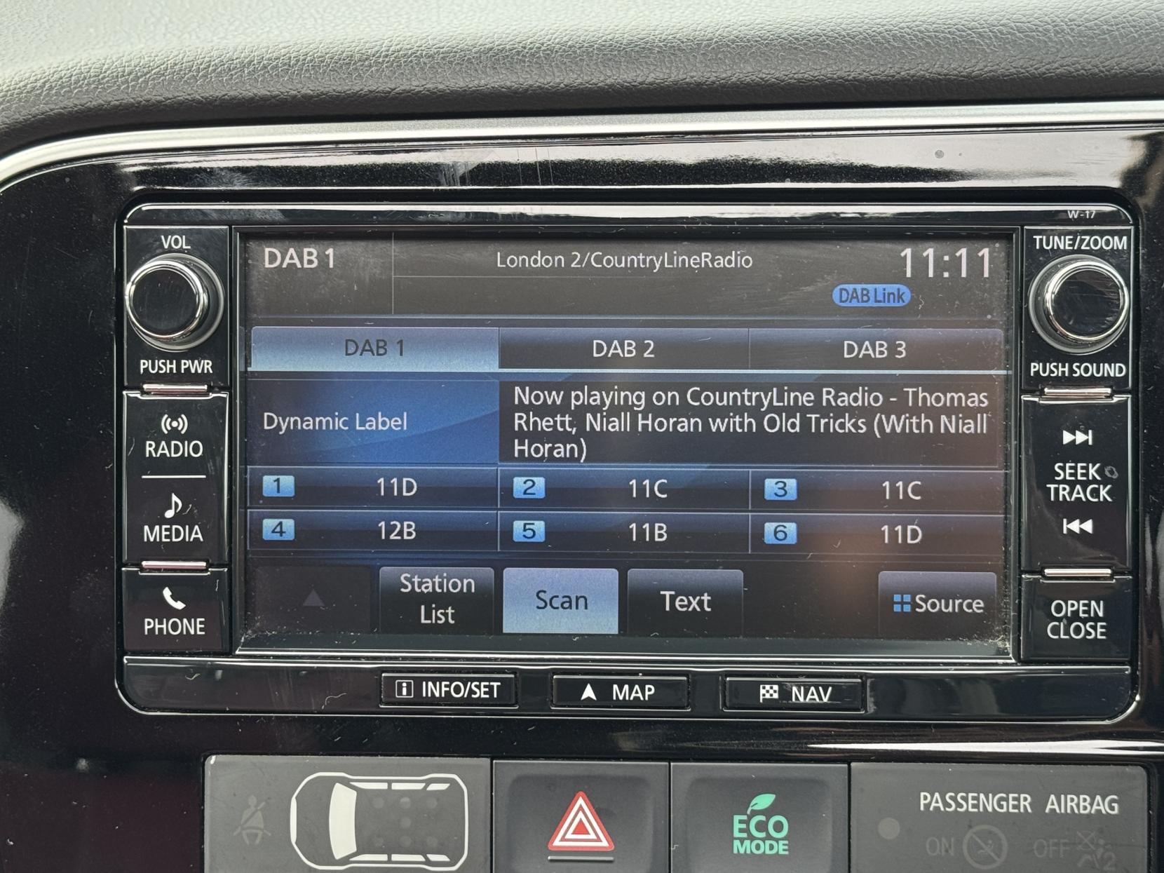 Mitsubishi Outlander 2.0h 12kWh 5hs SUV 5dr Petrol Plug-in Hybrid CVT 4WD Euro 6 (s/s) (200 ps)