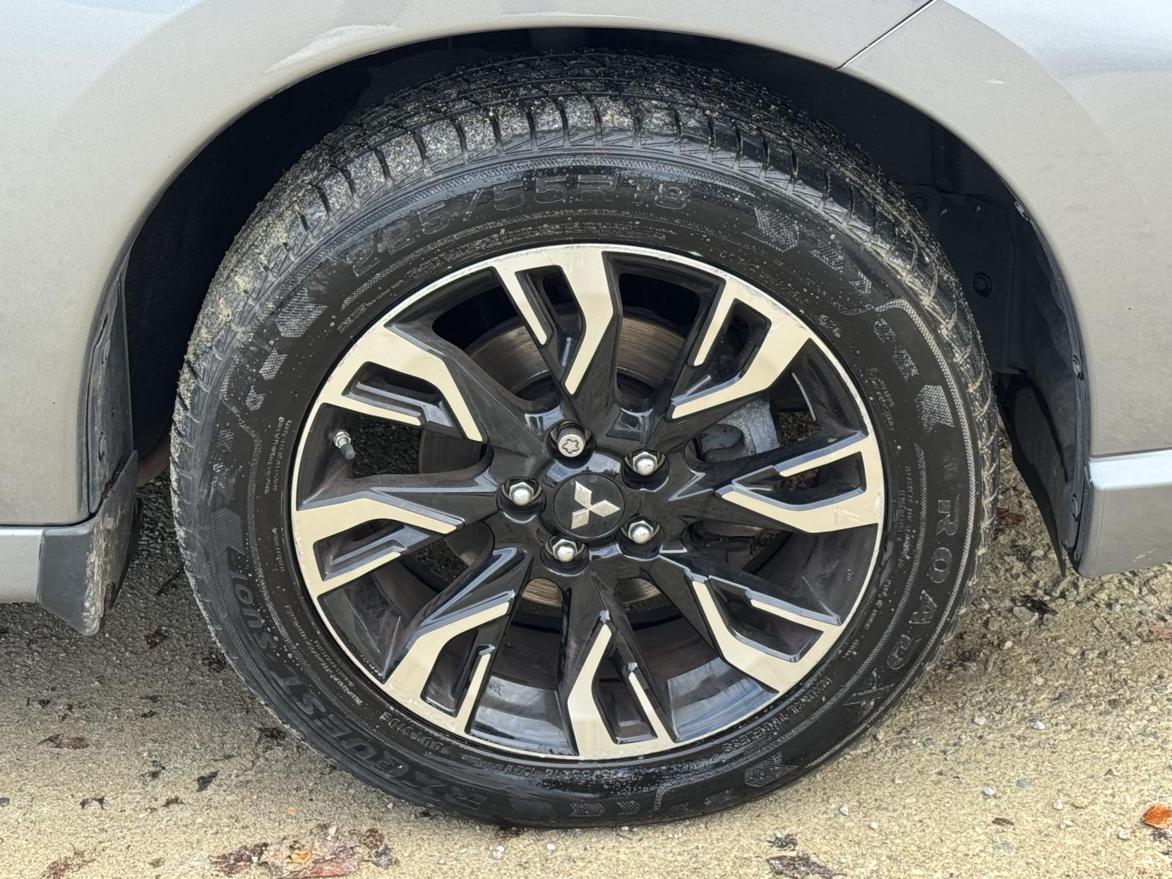 Mitsubishi Outlander 2.0h 12kWh 5hs SUV 5dr Petrol Plug-in Hybrid CVT 4WD Euro 6 (s/s) (200 ps)