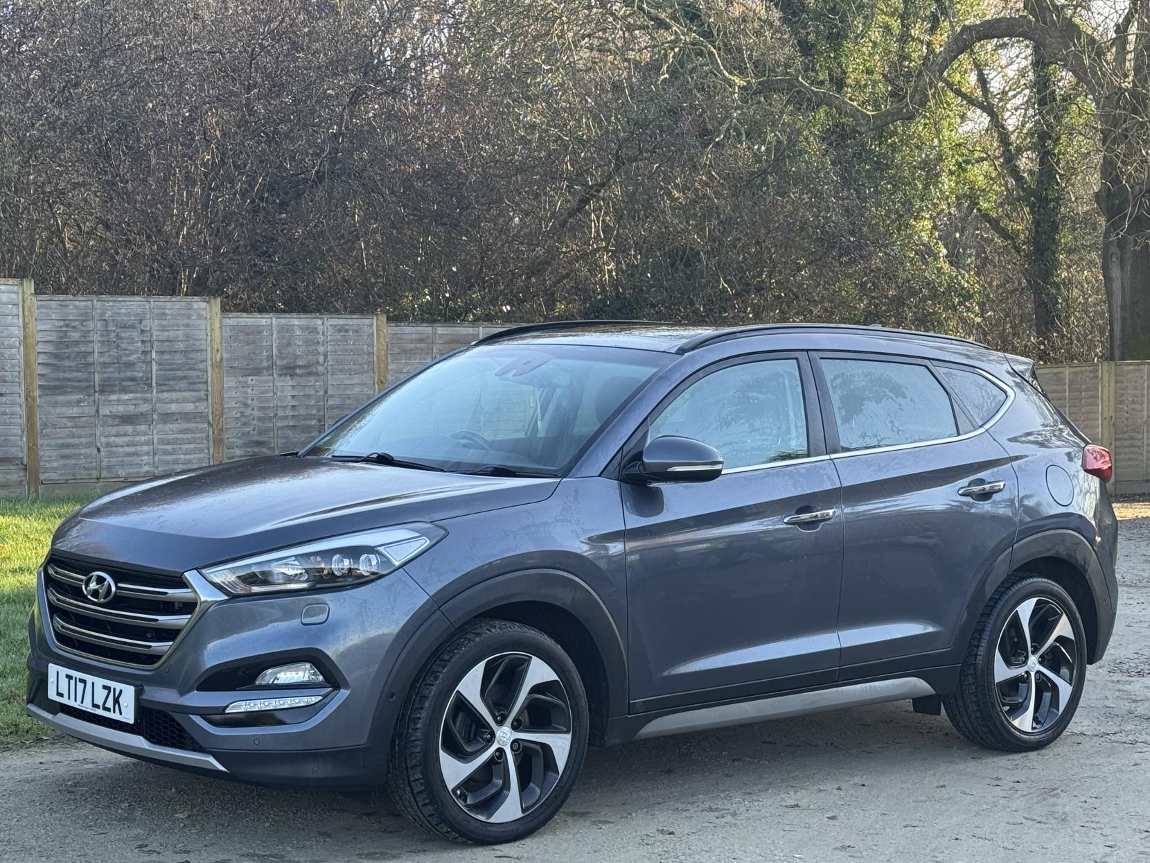 Hyundai TUCSON 1.7 CRDi Blue Drive Premium SE SUV 5dr Diesel DCT Euro 6 (s/s) (141 ps)