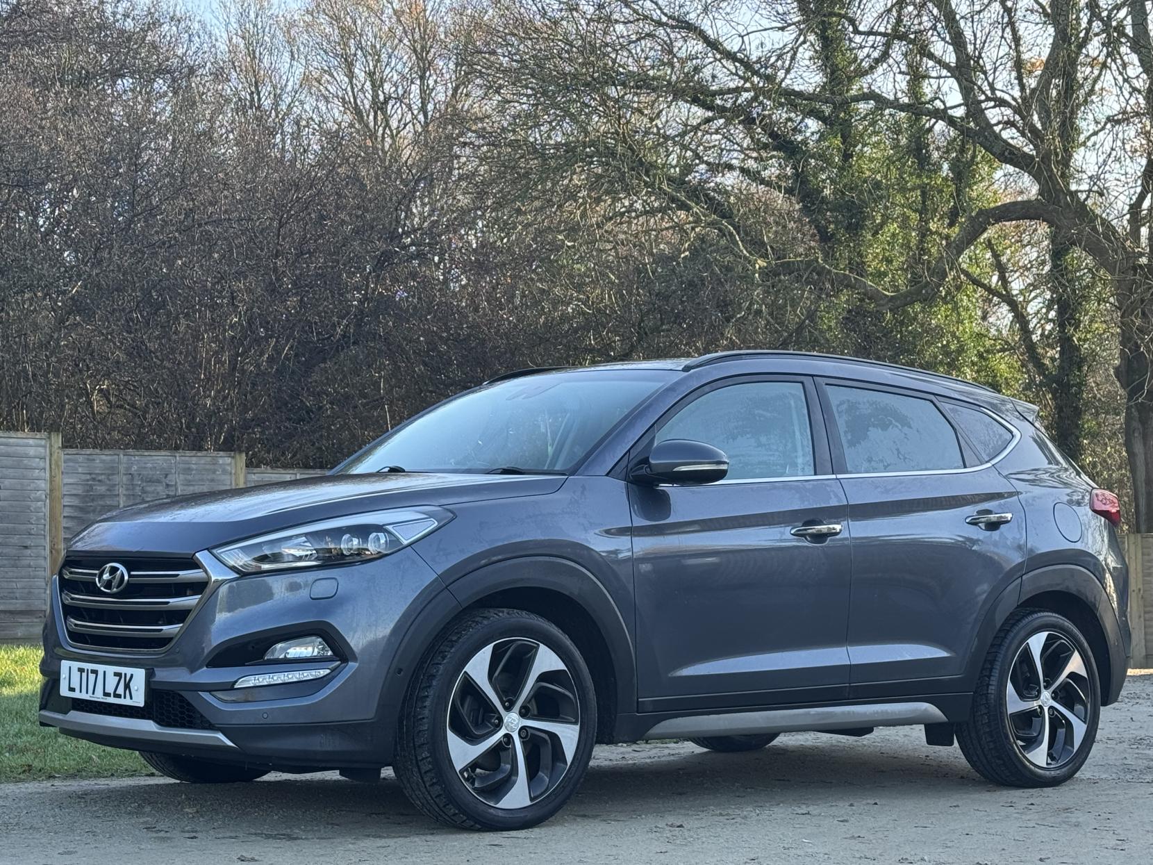 Hyundai TUCSON 1.7 CRDi Blue Drive Premium SE SUV 5dr Diesel DCT Euro 6 (s/s) (141 ps)