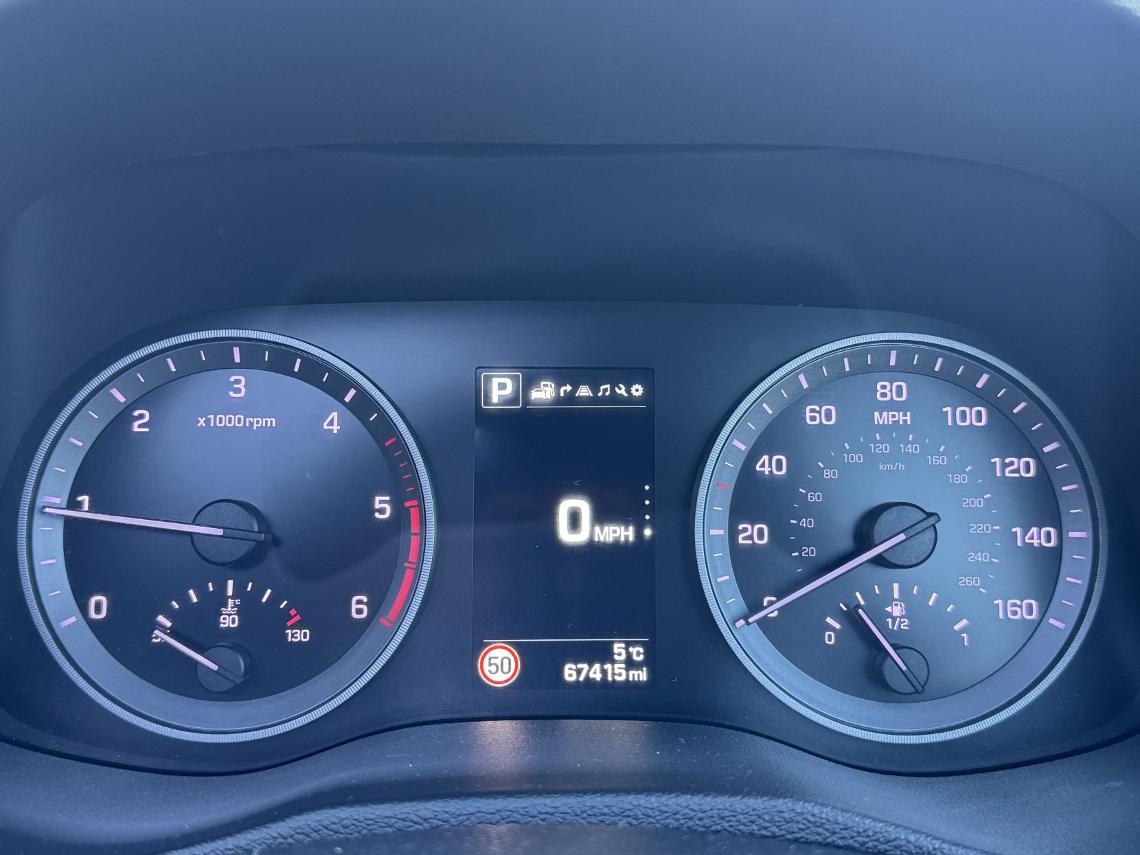 Hyundai TUCSON 1.7 CRDi Blue Drive Premium SE SUV 5dr Diesel DCT Euro 6 (s/s) (141 ps)