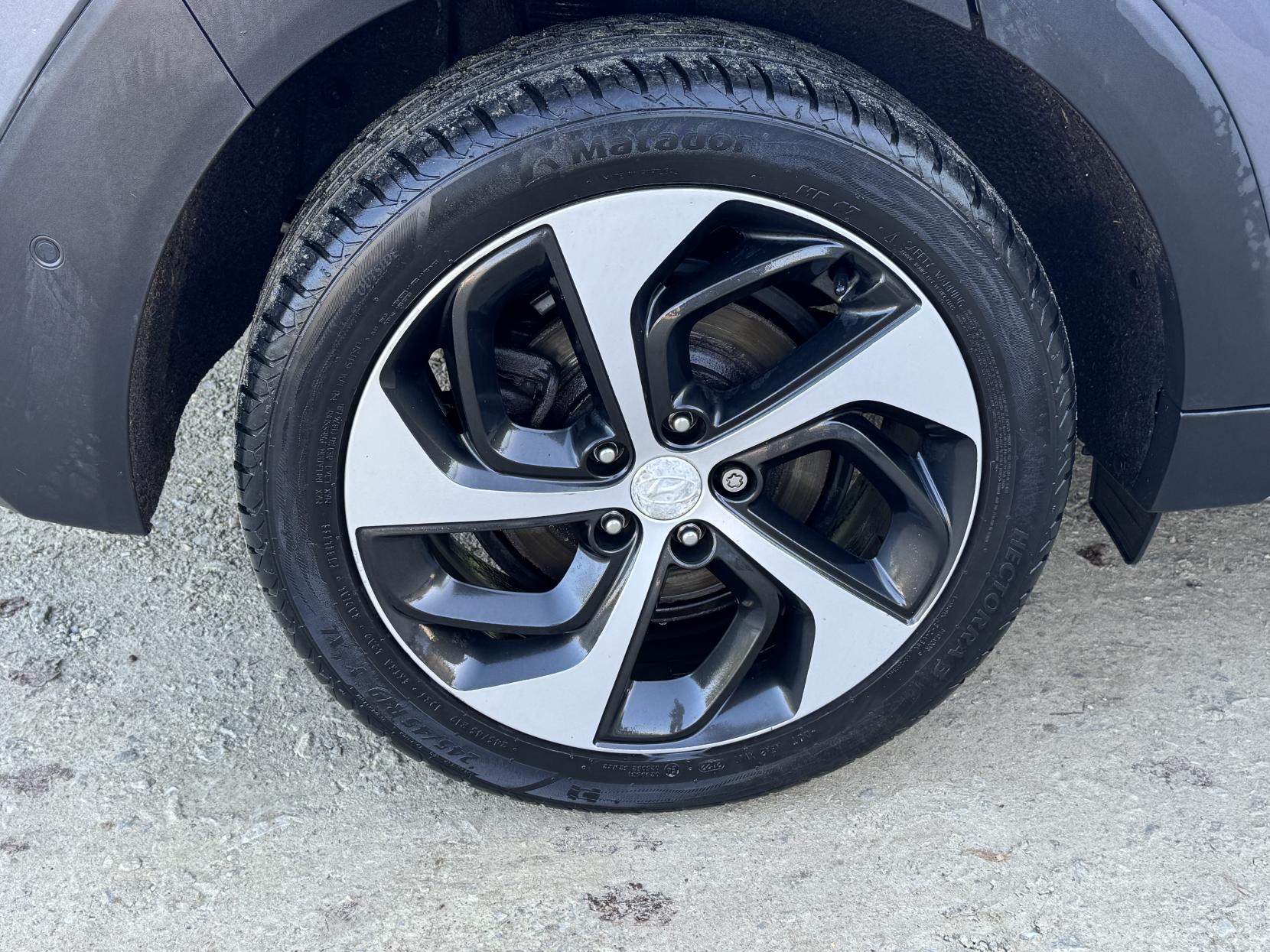 Hyundai TUCSON 1.7 CRDi Blue Drive Premium SE SUV 5dr Diesel DCT Euro 6 (s/s) (141 ps)