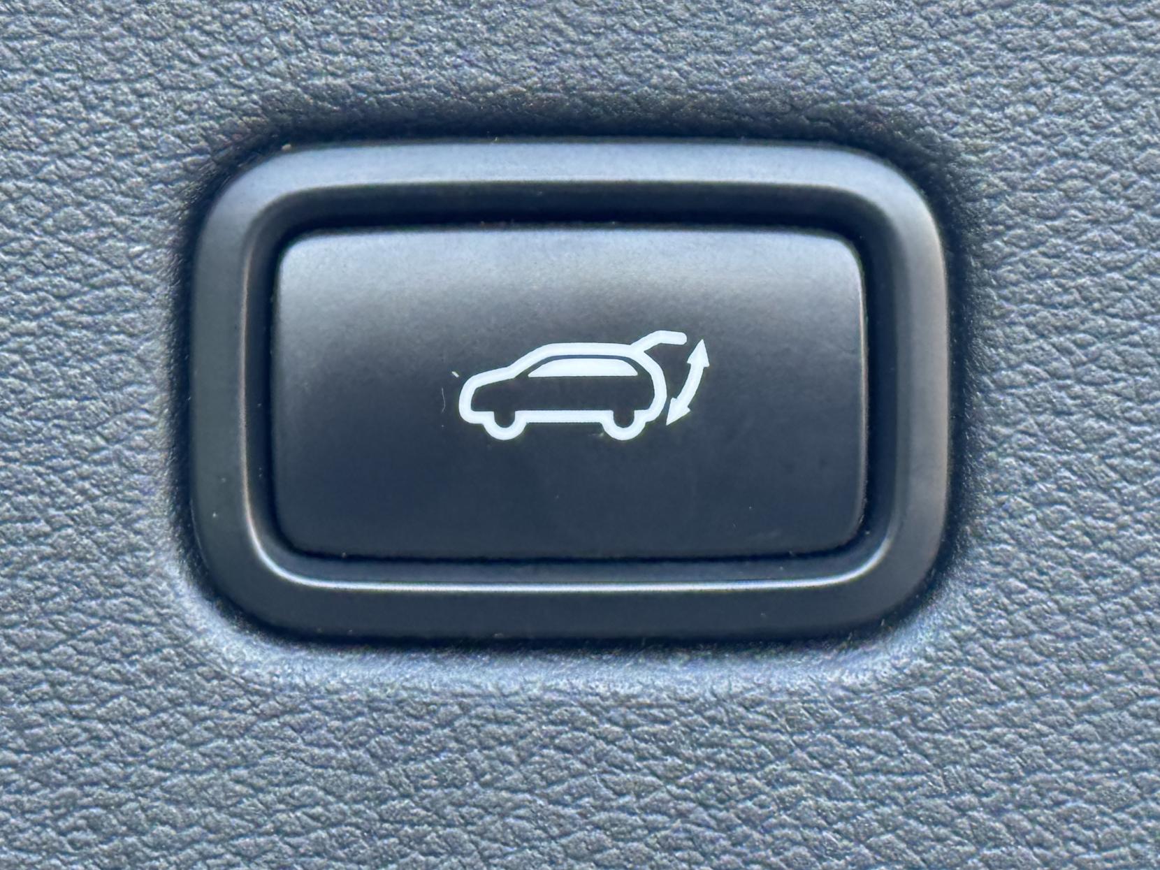 Hyundai TUCSON 1.7 CRDi Blue Drive Premium SE SUV 5dr Diesel DCT Euro 6 (s/s) (141 ps)