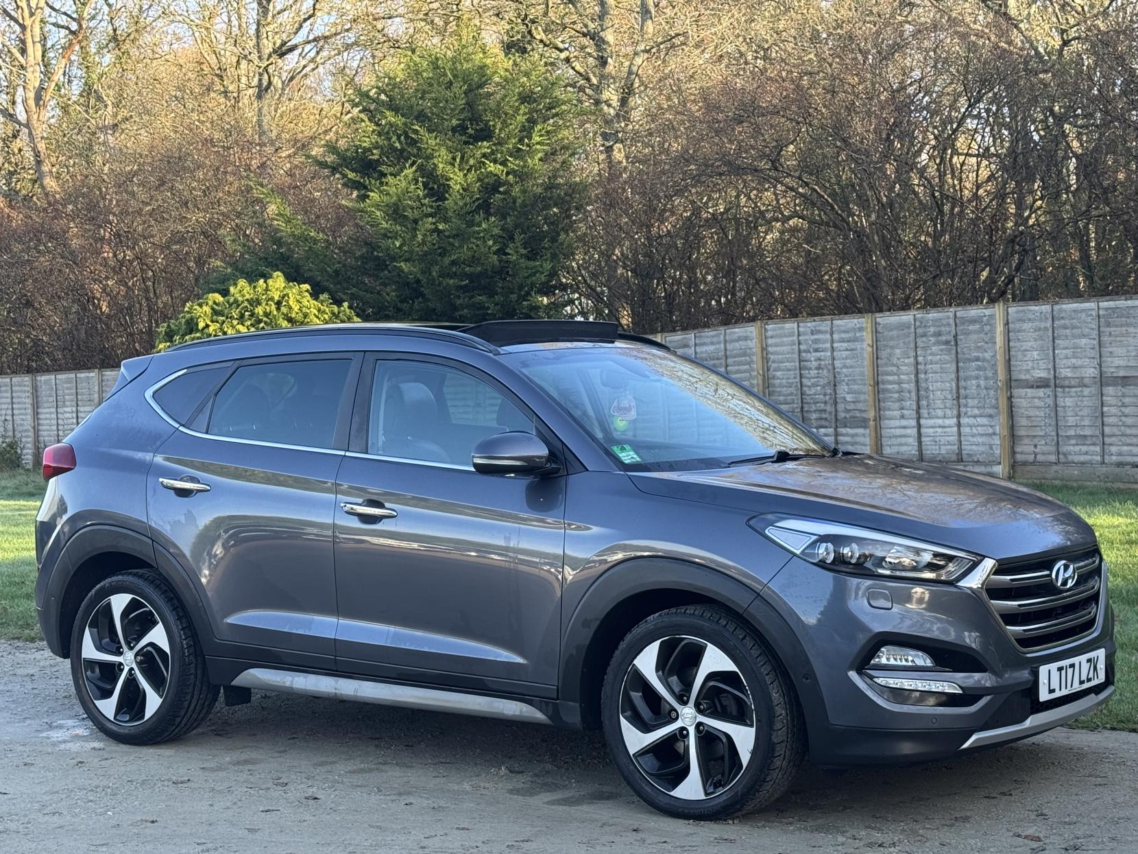 Hyundai TUCSON 1.7 CRDi Blue Drive Premium SE SUV 5dr Diesel DCT Euro 6 (s/s) (141 ps)