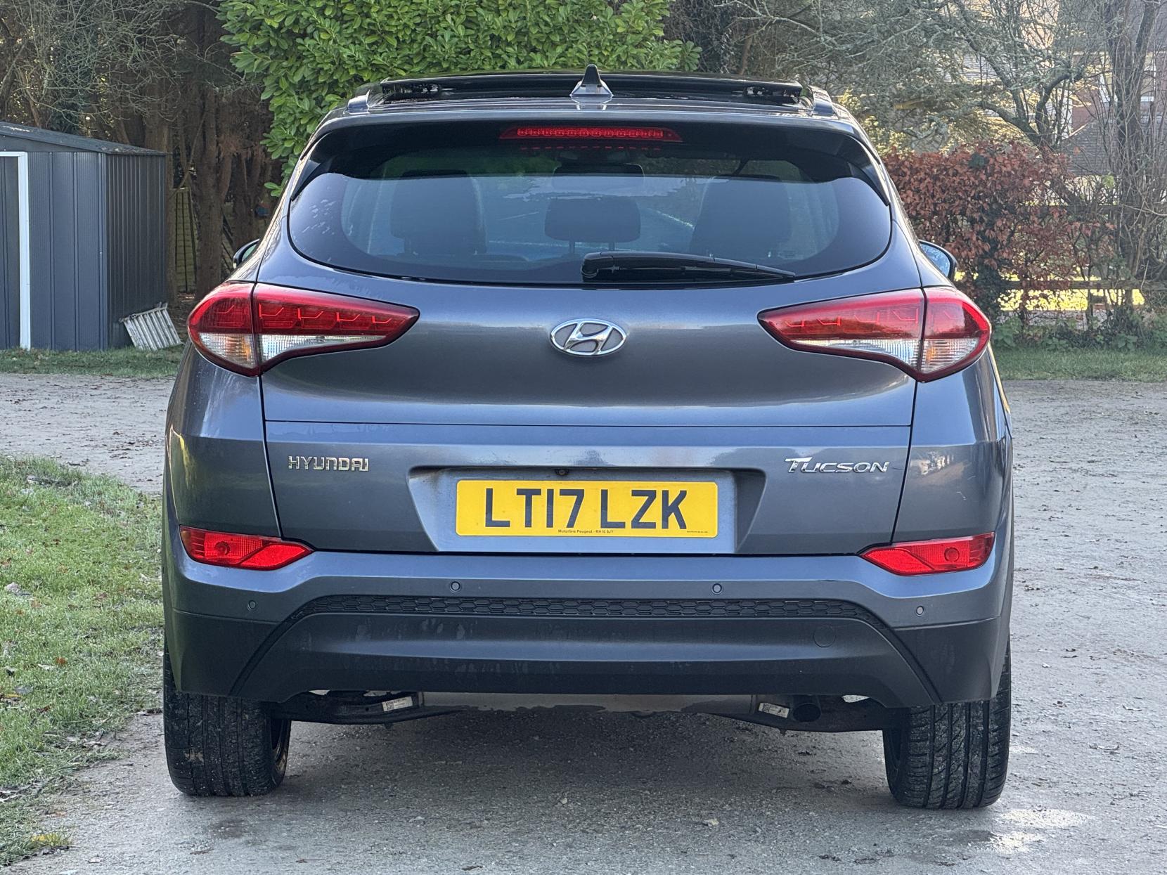 Hyundai TUCSON 1.7 CRDi Blue Drive Premium SE SUV 5dr Diesel DCT Euro 6 (s/s) (141 ps)