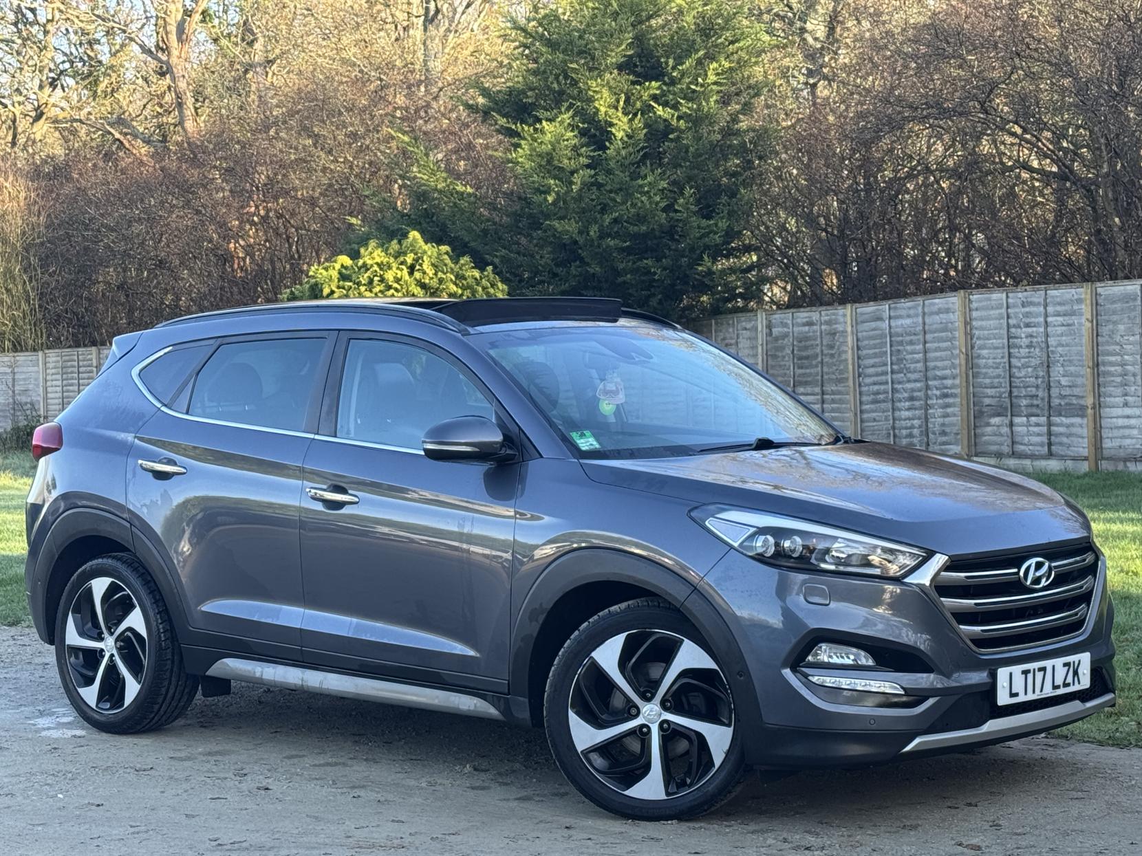 Hyundai TUCSON 1.7 CRDi Blue Drive Premium SE SUV 5dr Diesel DCT Euro 6 (s/s) (141 ps)