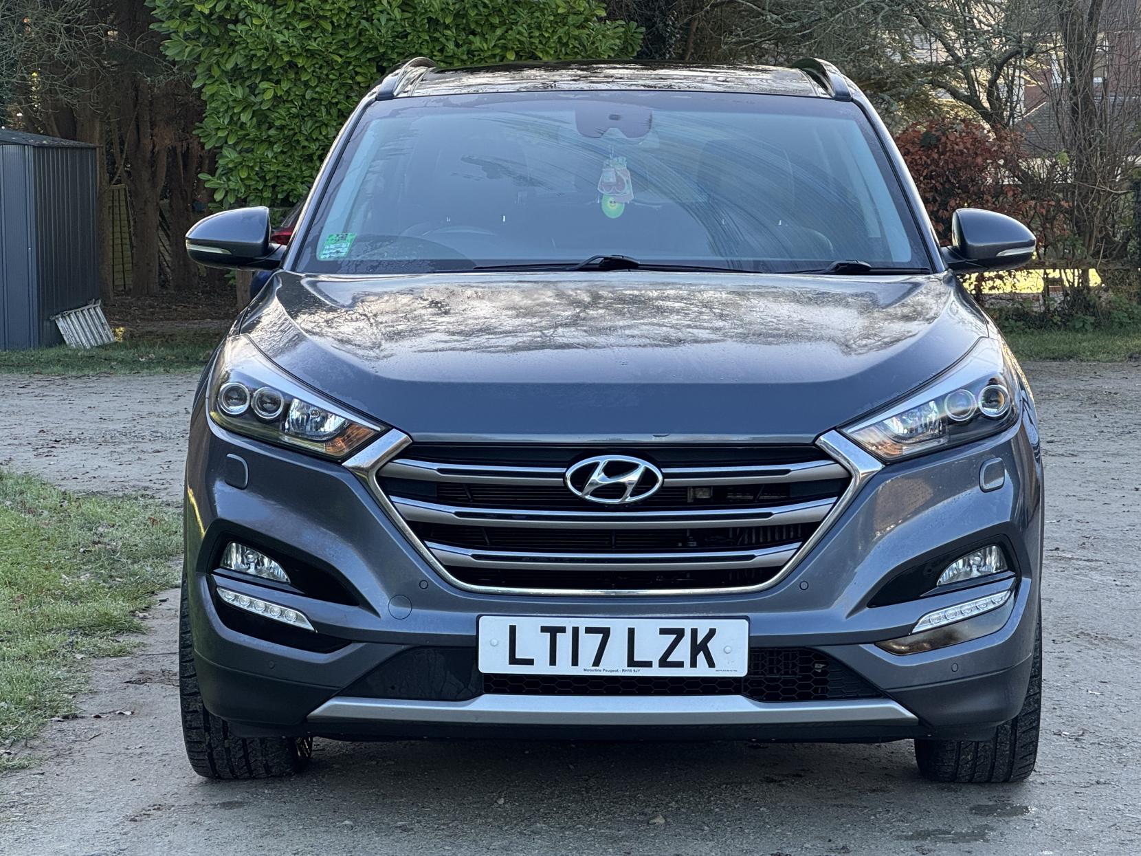 Hyundai TUCSON 1.7 CRDi Blue Drive Premium SE SUV 5dr Diesel DCT Euro 6 (s/s) (141 ps)