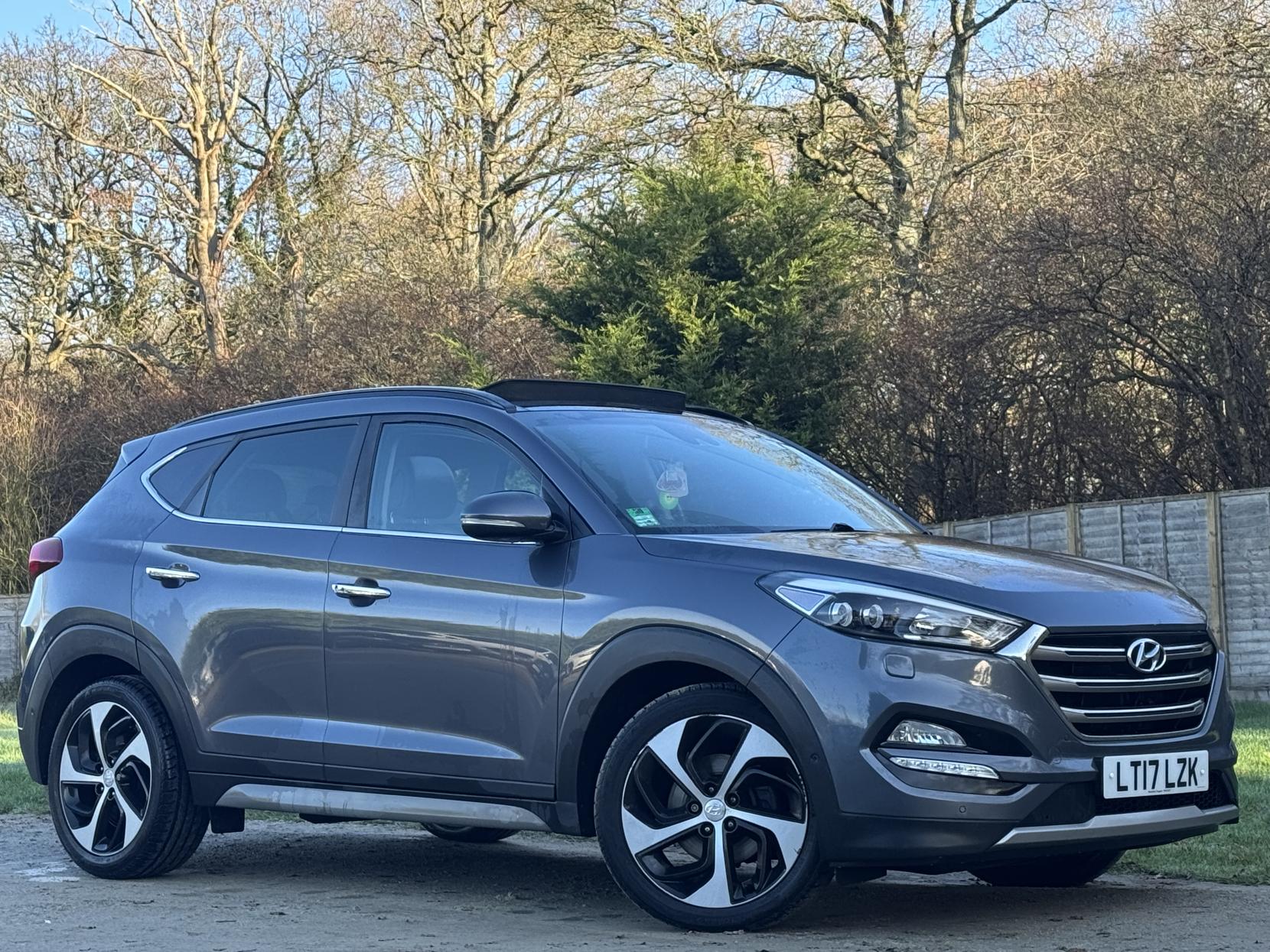 Hyundai TUCSON 1.7 CRDi Blue Drive Premium SE SUV 5dr Diesel DCT Euro 6 (s/s) (141 ps)