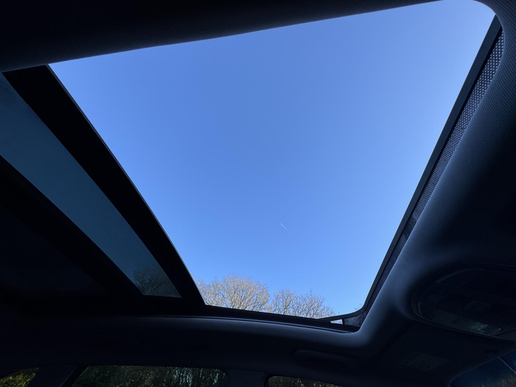 Hyundai TUCSON 1.7 CRDi Blue Drive Premium SE SUV 5dr Diesel DCT Euro 6 (s/s) (141 ps)