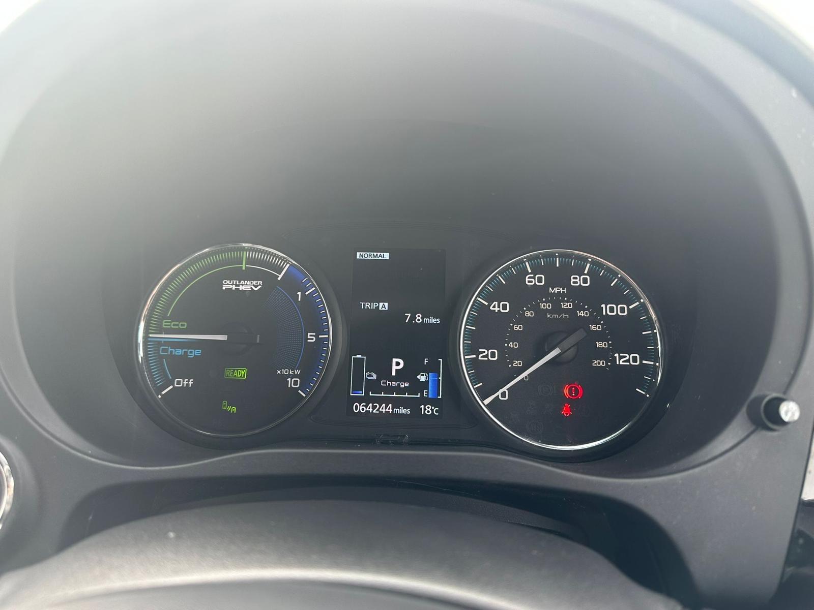 Mitsubishi Outlander 2.4h TwinMotor 13.8kWh Exceed Safety SUV 5dr Petrol Plug-in Hybrid CVT 4WD Euro 6 (s/s) (224 ps)