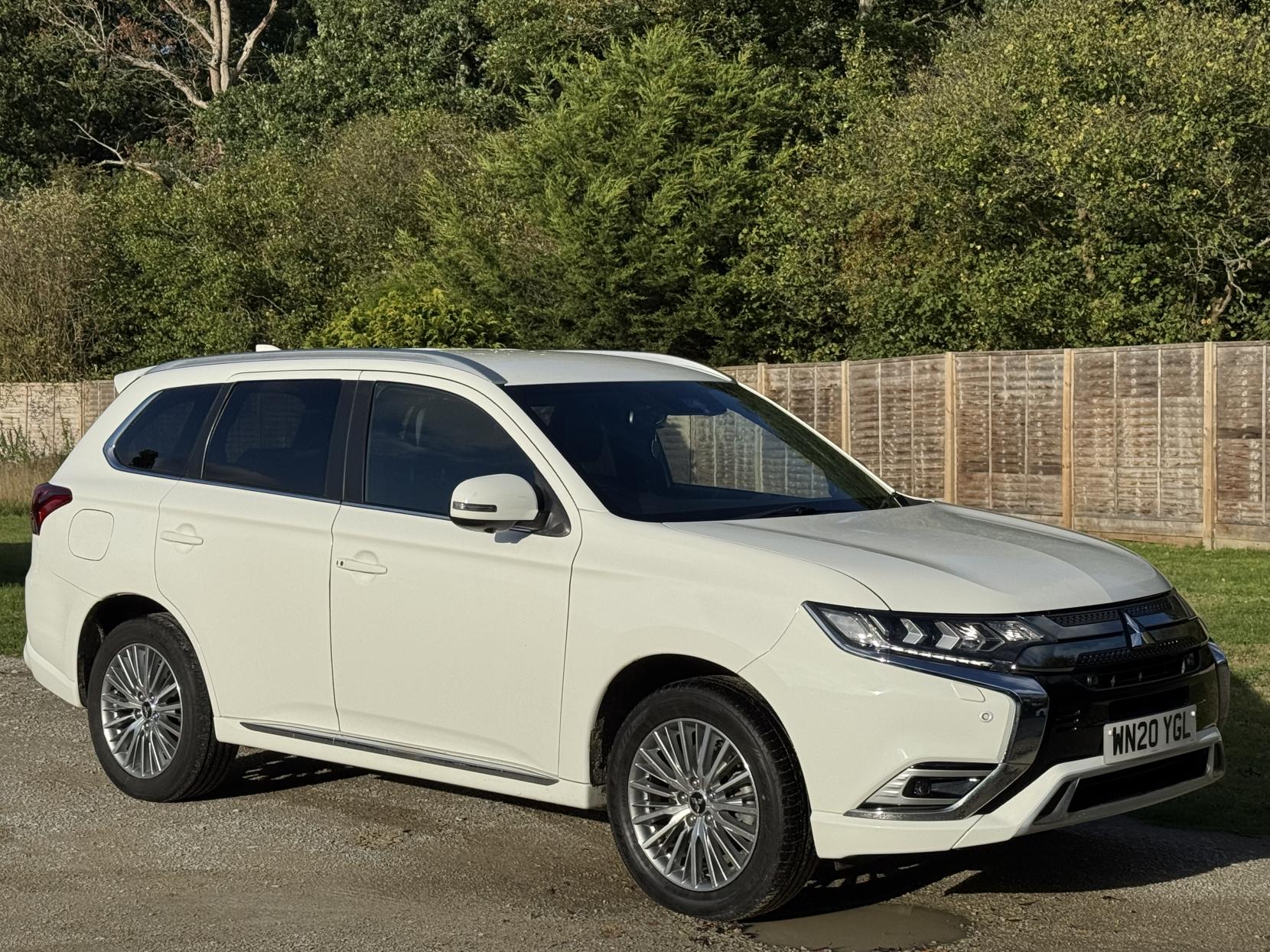 Mitsubishi Outlander 2.4h TwinMotor 13.8kWh Exceed Safety SUV 5dr Petrol Plug-in Hybrid CVT 4WD Euro 6 (s/s) (224 ps)