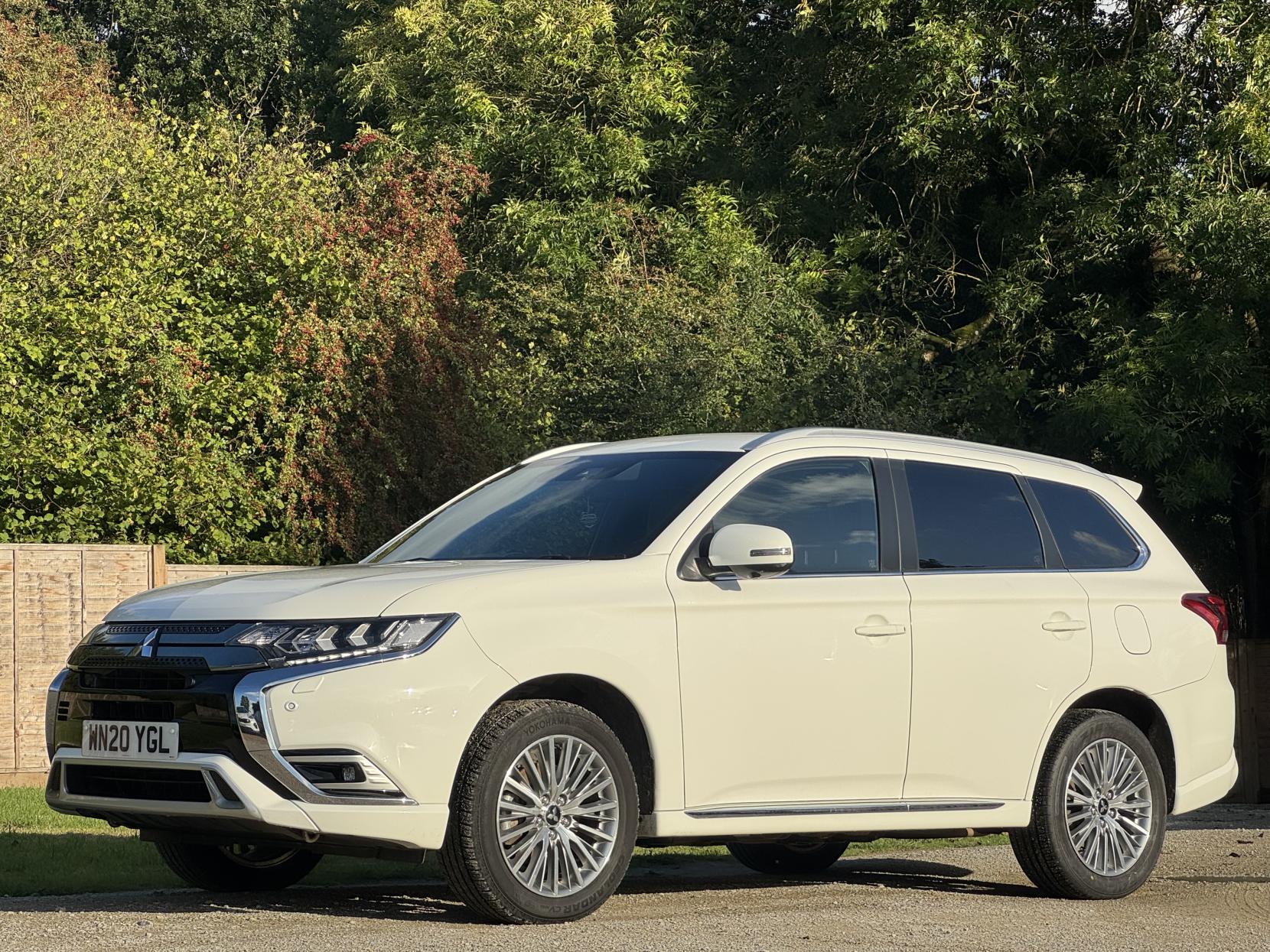 Mitsubishi Outlander 2.4h TwinMotor 13.8kWh Exceed Safety SUV 5dr Petrol Plug-in Hybrid CVT 4WD Euro 6 (s/s) (224 ps)