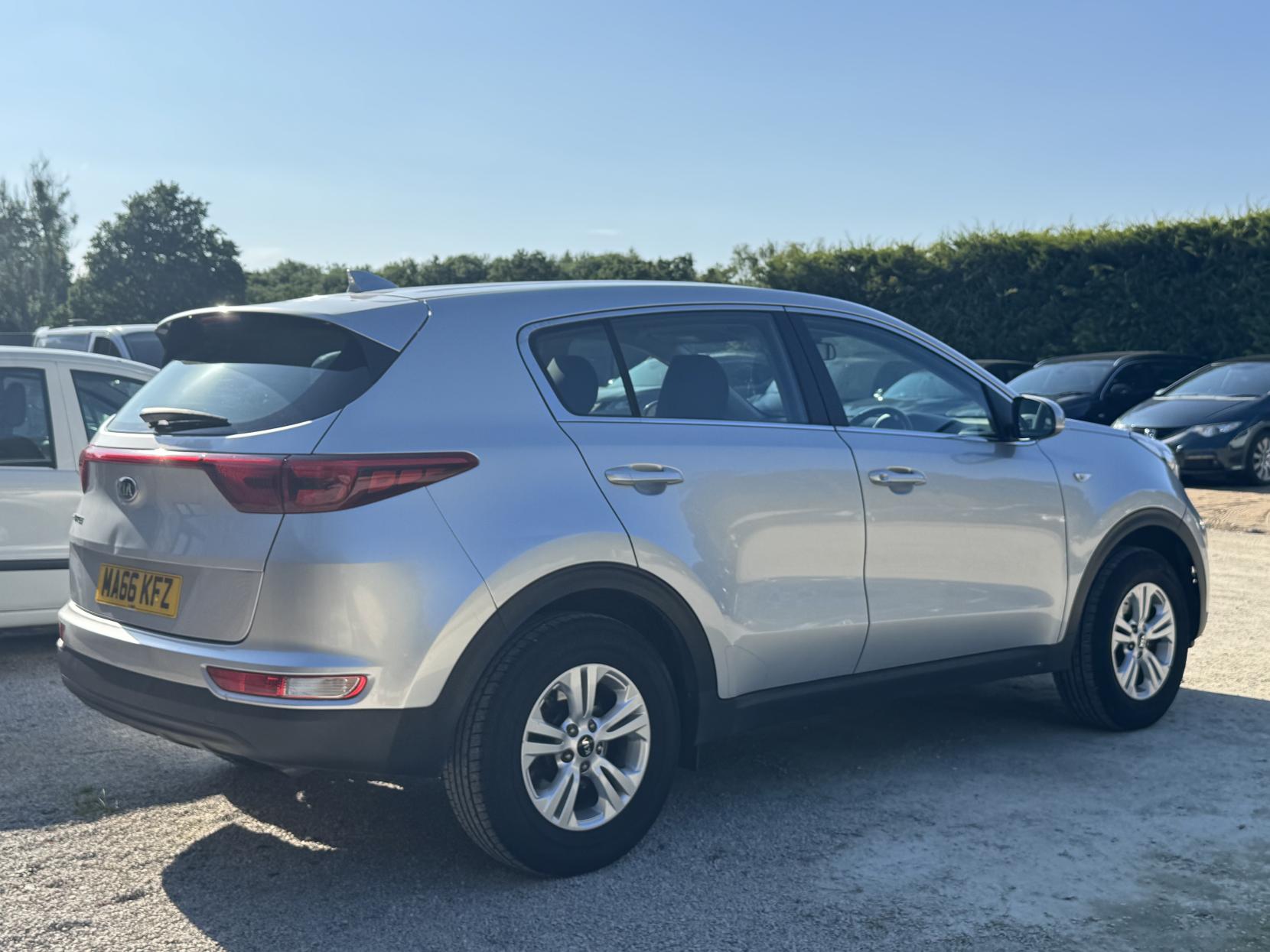 Kia Sportage 1.6 GDi 1 SUV 5dr Petrol Manual Euro 6 (130 bhp)