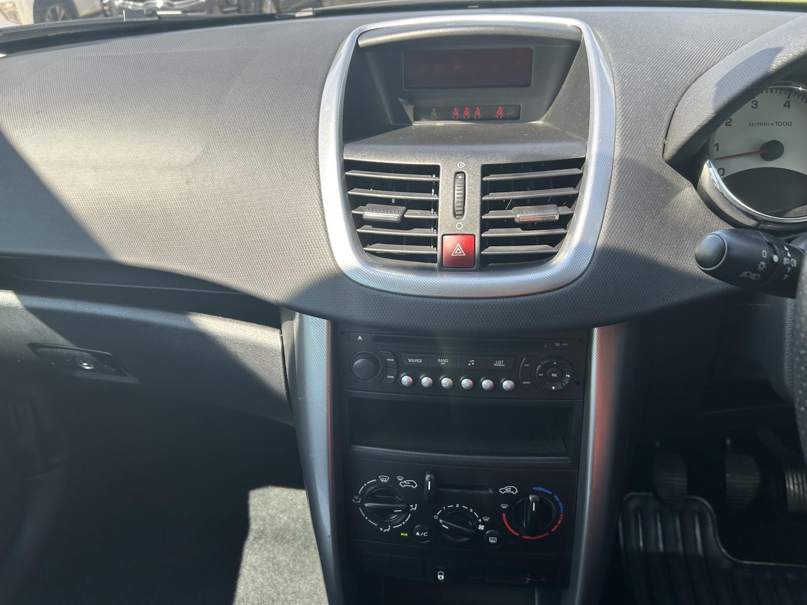 Peugeot 207 1.6 16v Sport Hatchback 3dr Petrol Manual (166 g/km, 110 bhp)