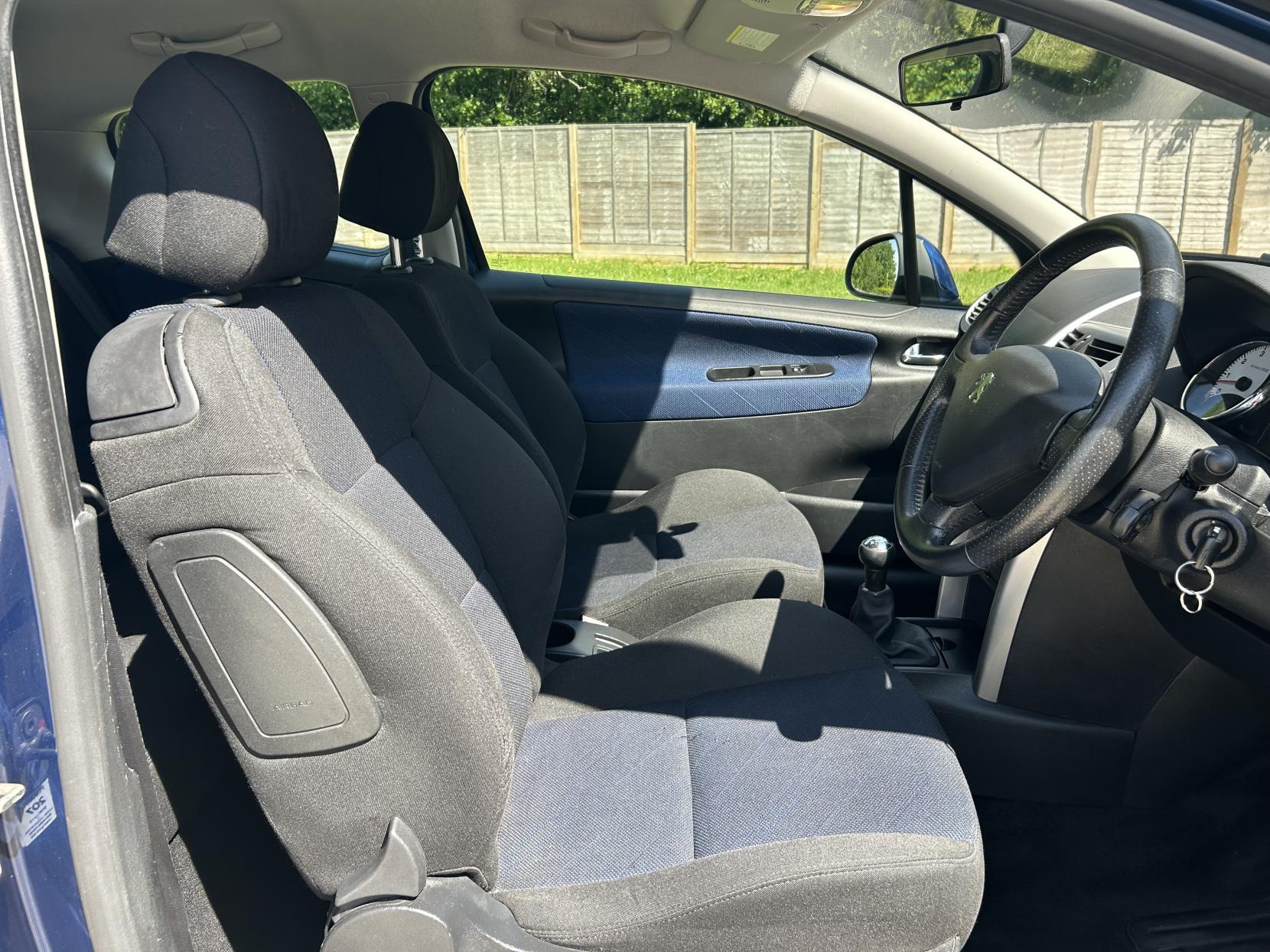 Peugeot 207 1.6 16v Sport Hatchback 3dr Petrol Manual (166 g/km, 110 bhp)