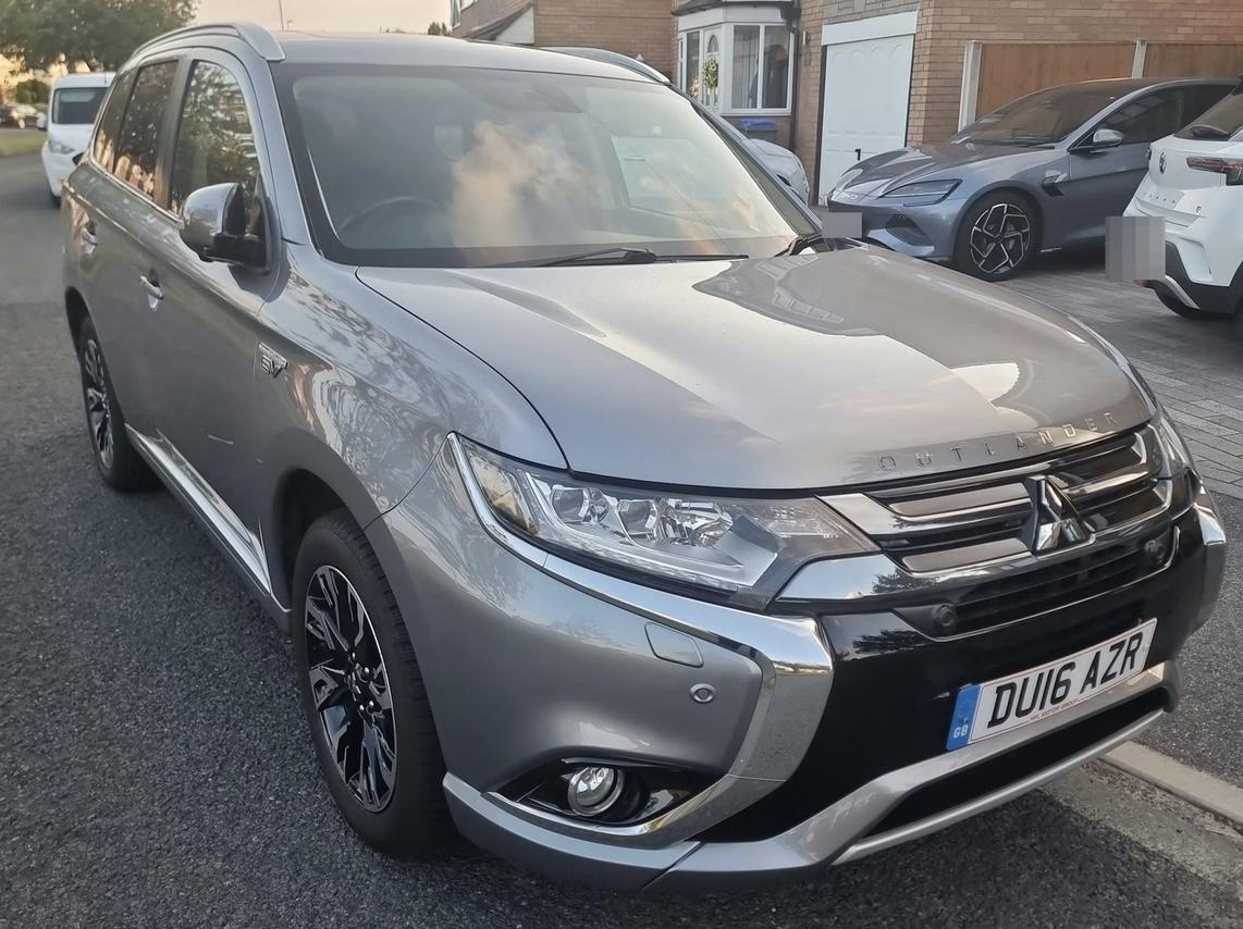 Mitsubishi Outlander 2.0h 12kWh GX5hs SUV 5dr Petrol Plug-in Hybrid CVT 4WD Euro 6 (s/s) (200 ps)