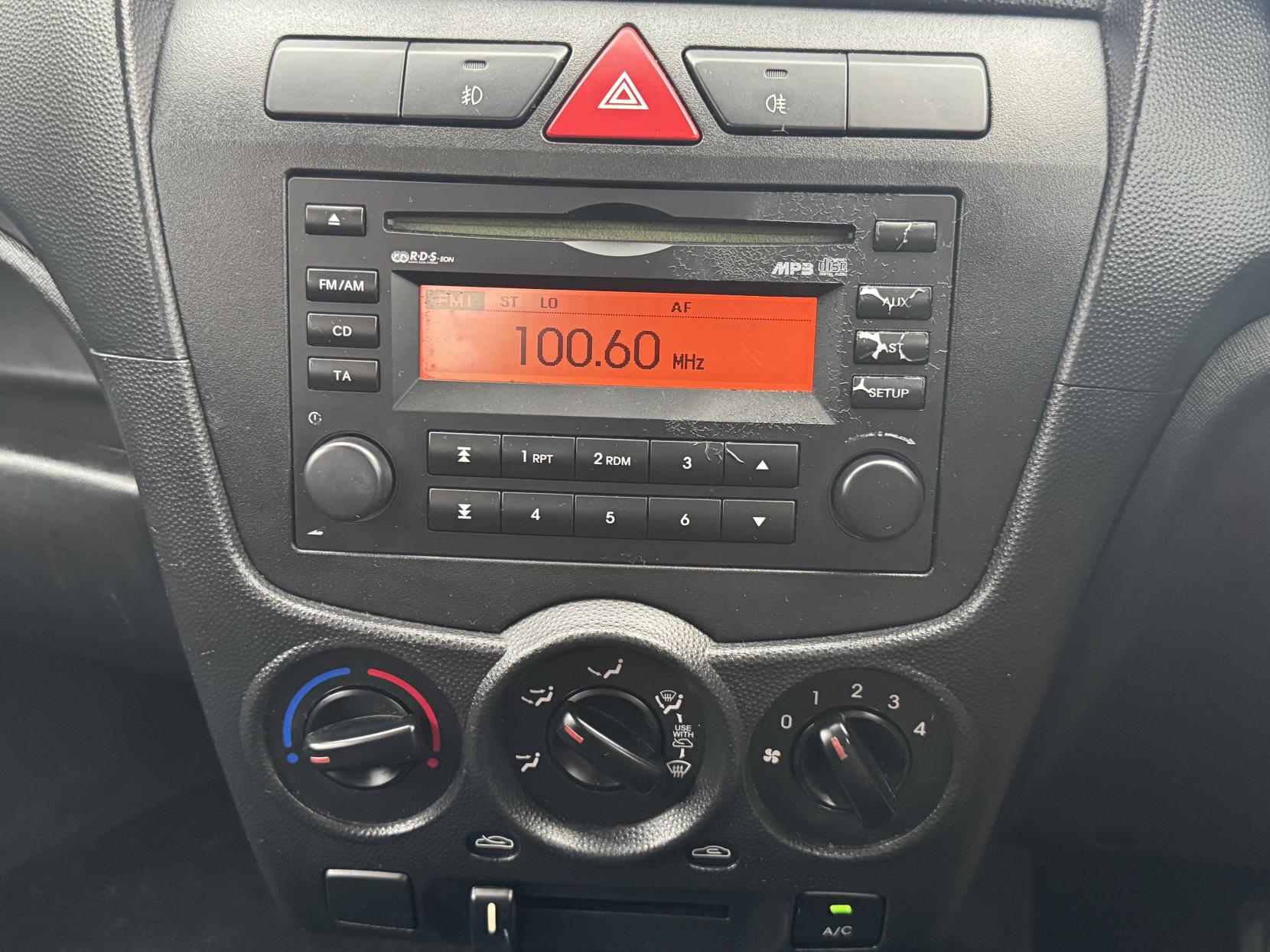 Kia Picanto 1.1 Domino Hatchback 5dr Petrol Automatic (137 g/km, 64 bhp)