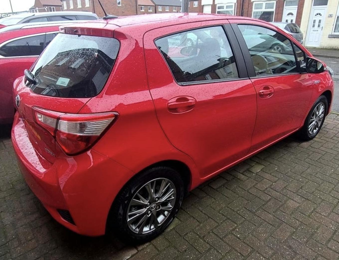 Toyota Yaris 1.5 VVT-h Icon Hatchback 5dr Petrol Hybrid E-CVT Euro 6 (s/s) (100 ps)