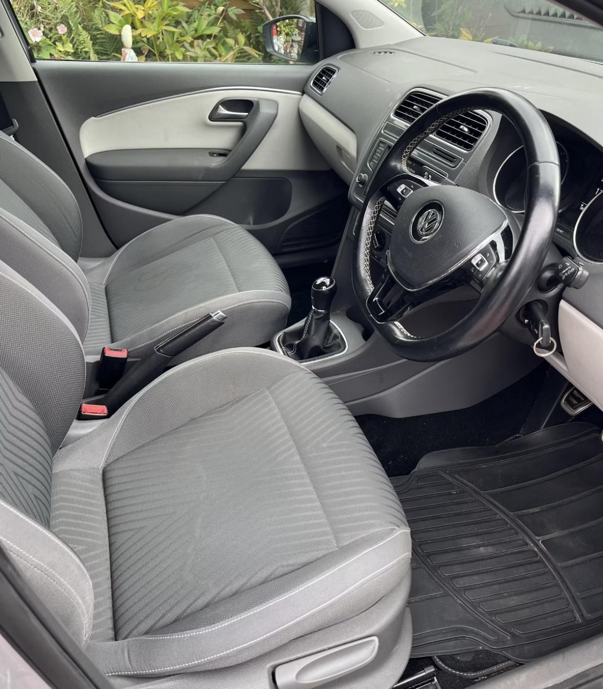 Volkswagen Polo 1.0 BlueMotion Tech SE Design Hatchback 5dr Petrol Manual Euro 6 (s/s) (60 ps)