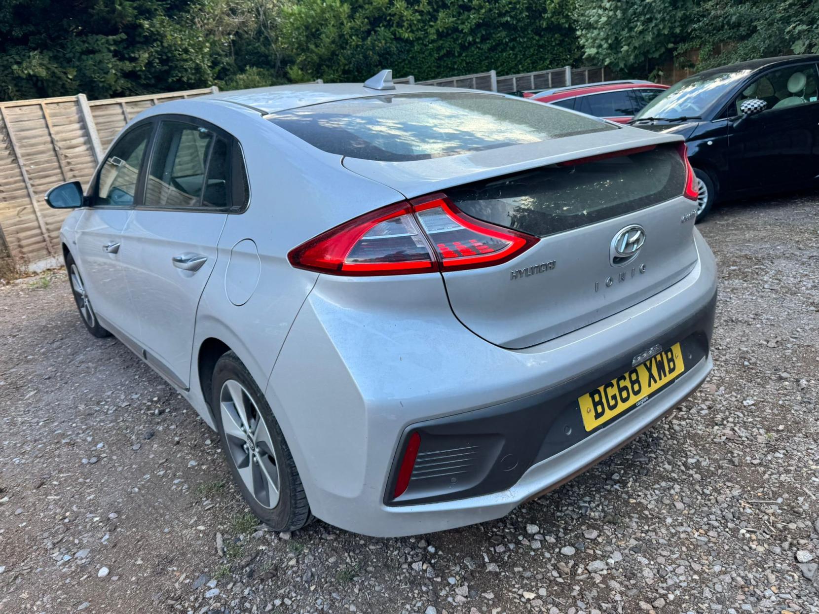 Hyundai IONIQ 28kWh Premium Hatchback 5dr Electric Auto (120 ps)