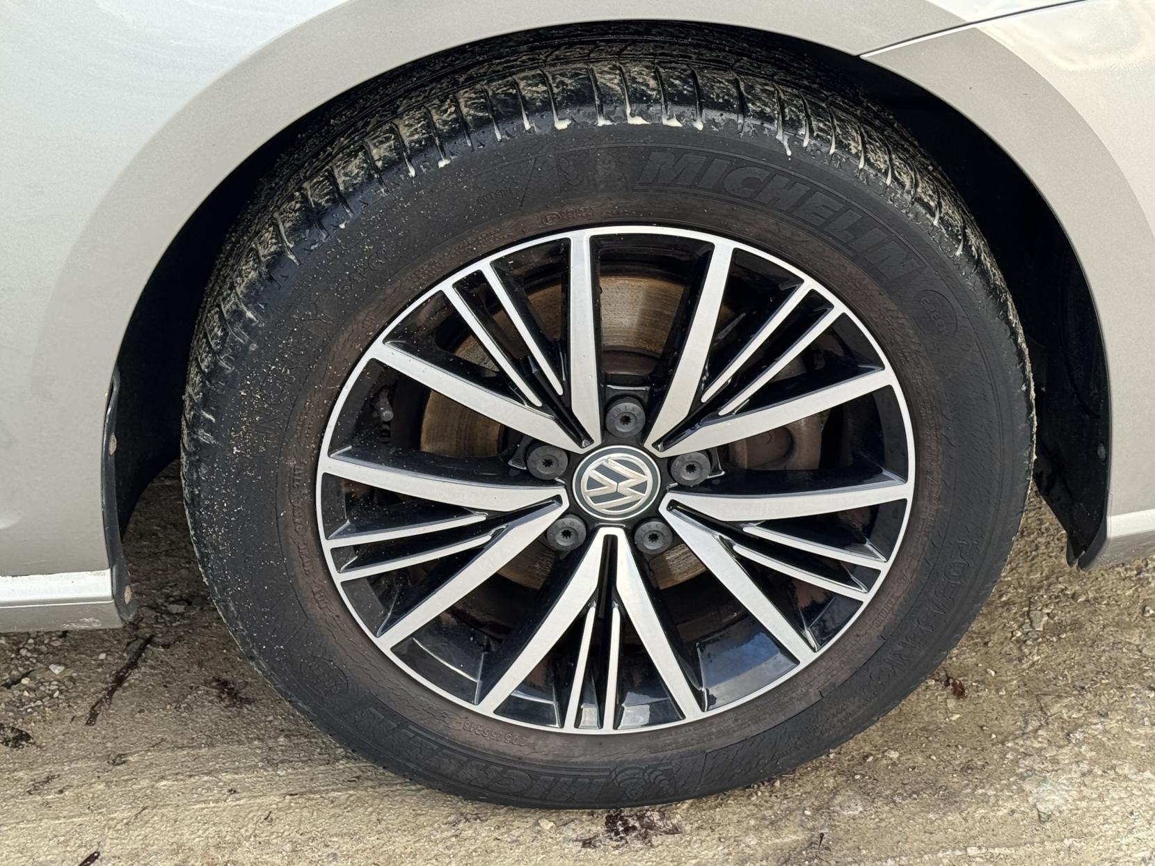 Volkswagen Golf 1.4 TSI BlueMotion Tech SE Nav Hatchback 5dr Petrol Manual Euro 6 (s/s) (125 ps)