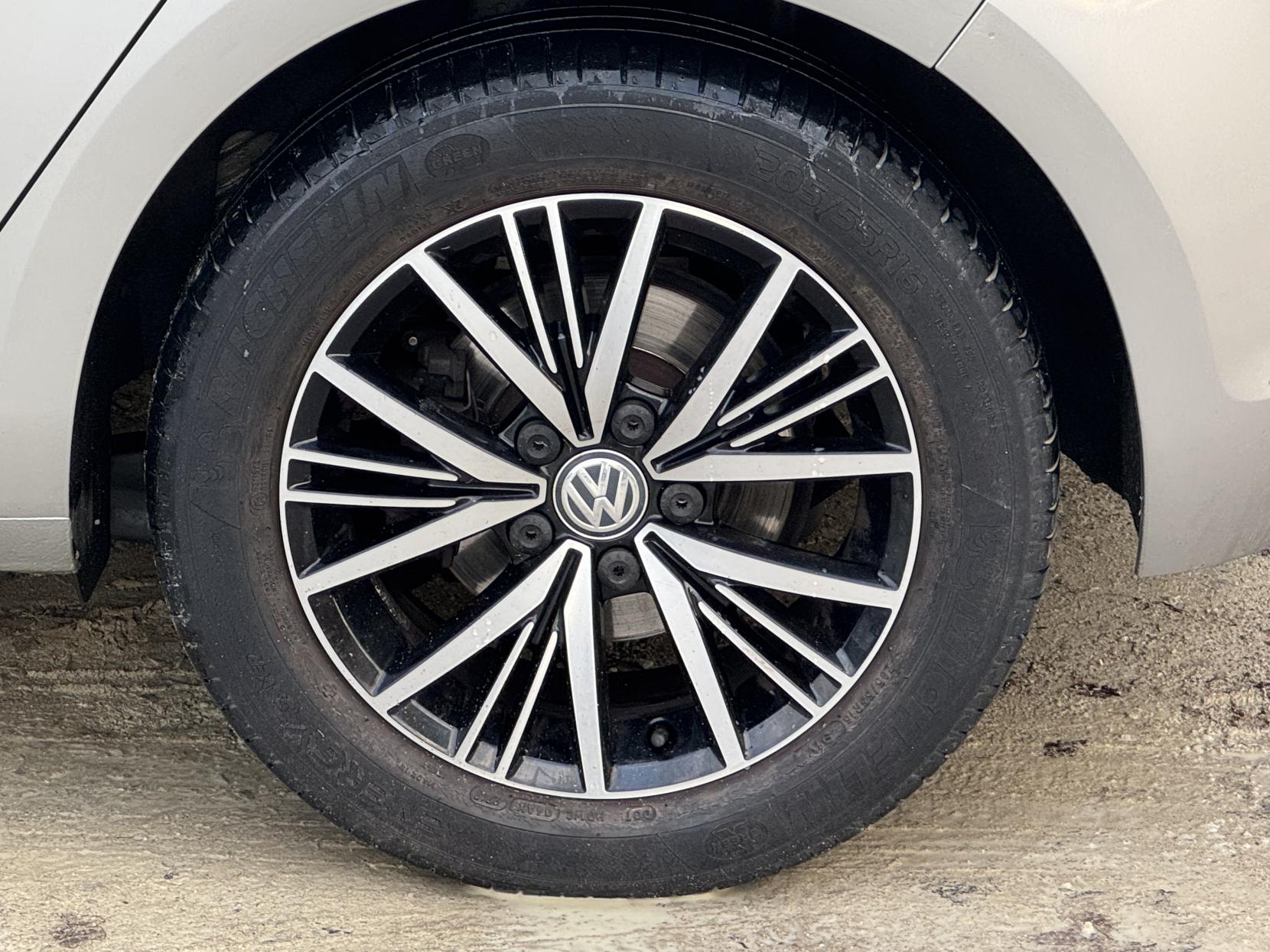 Volkswagen Golf 1.4 TSI BlueMotion Tech SE Nav Hatchback 5dr Petrol Manual Euro 6 (s/s) (125 ps)