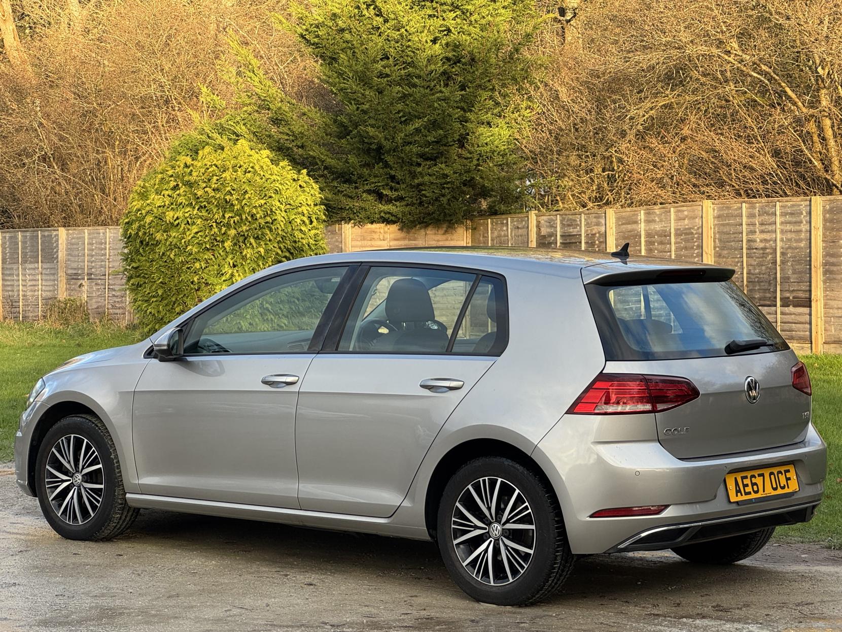 Volkswagen Golf 1.4 TSI BlueMotion Tech SE Nav Hatchback 5dr Petrol Manual Euro 6 (s/s) (125 ps)